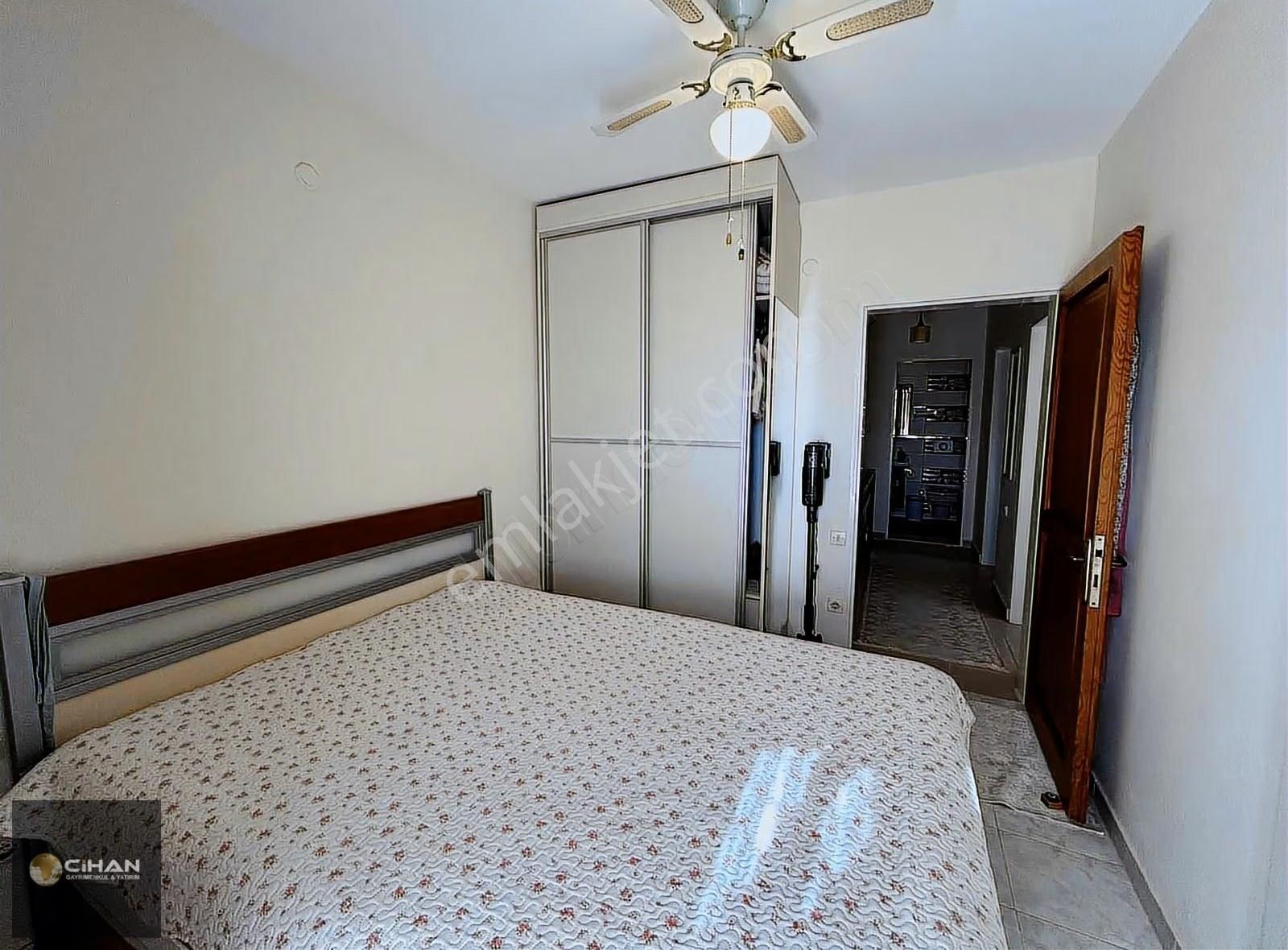 Ürkmez De Denize Sıfır Sitede Havuz Manzaralı Satılık Villa - Görsel 23