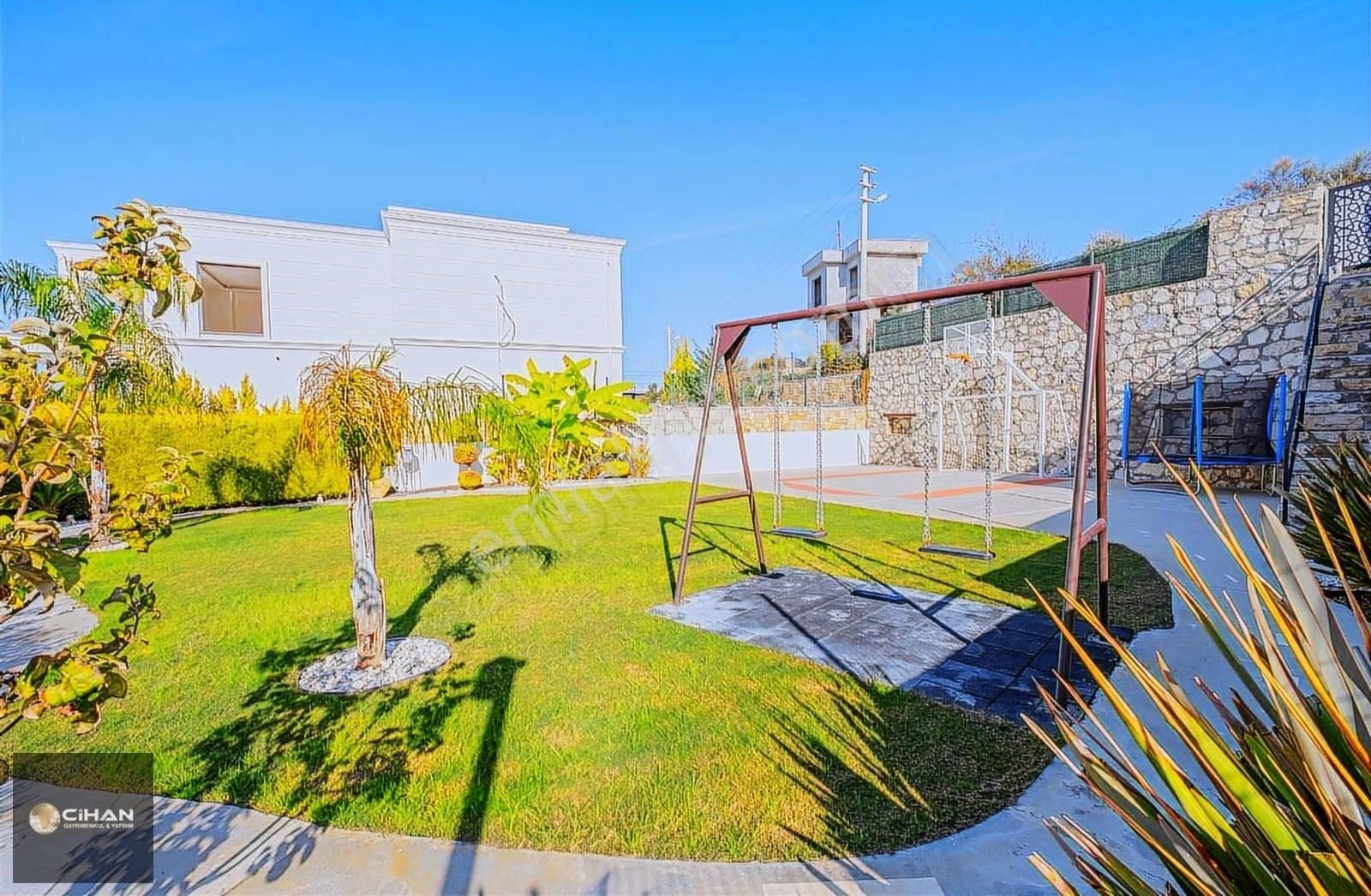 Kuşadası Karaova'da Tek Müstakil Özel Havuzlu 5+2 Villa - Görsel 33