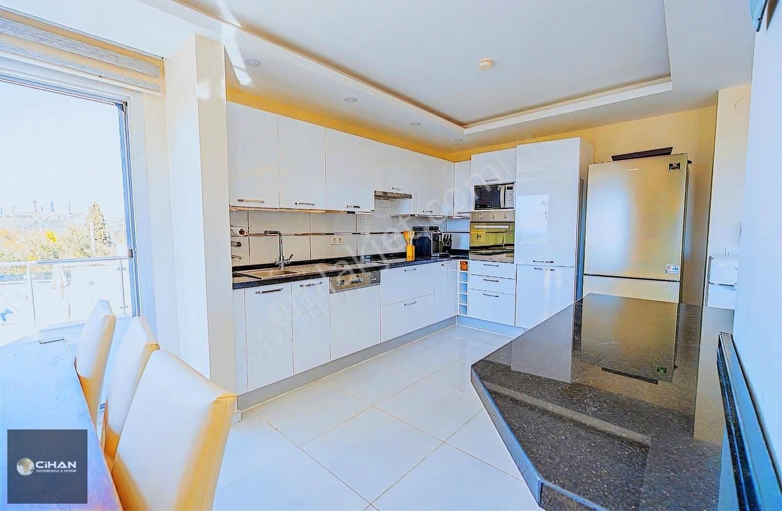 Kuşadası Karaova'da Tek Müstakil Özel Havuzlu 5+2 Villa - Görsel 2