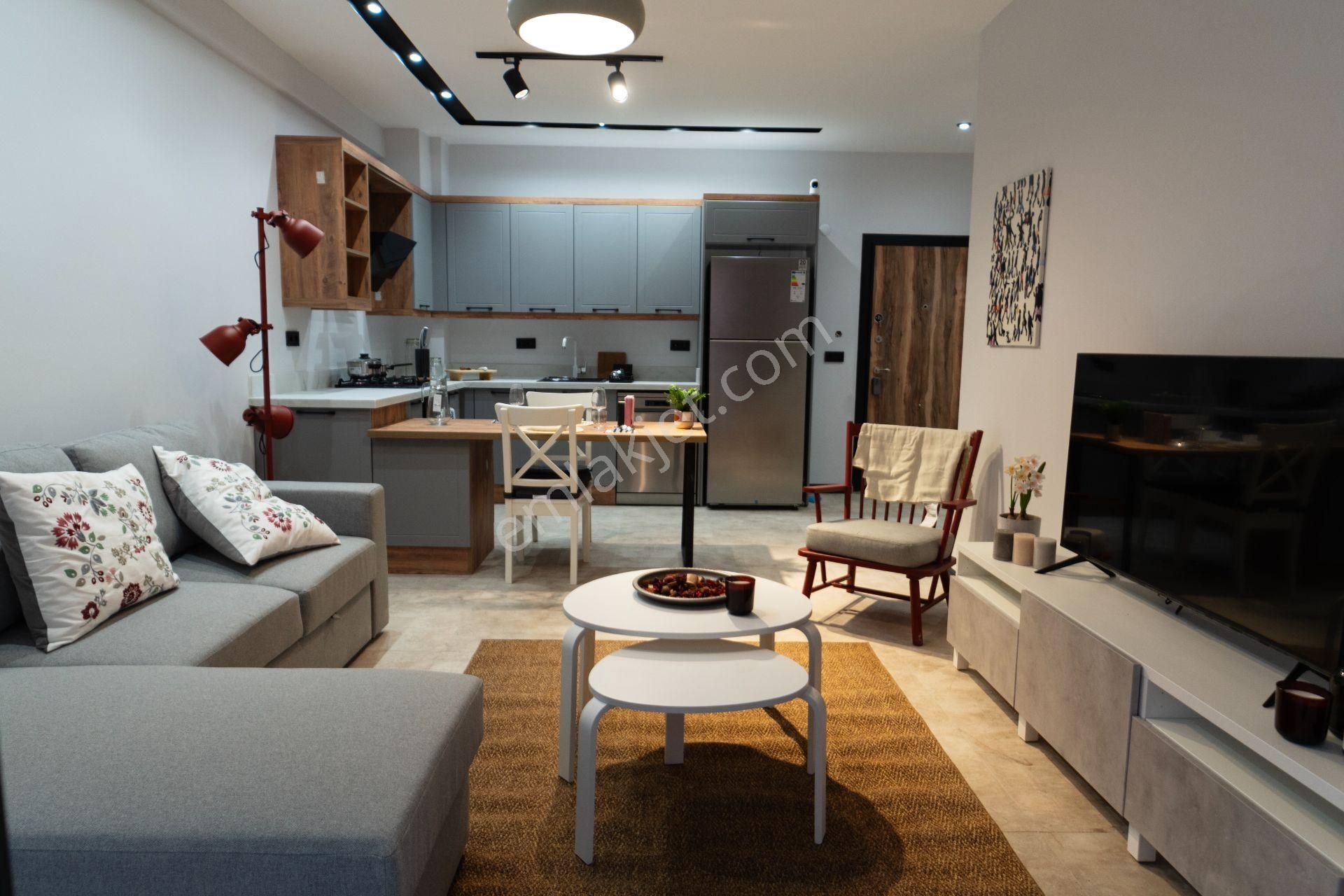 Kuşadası'nda Satılık, Sıfır, 1+1 Lüks Daireler - Görsel 2