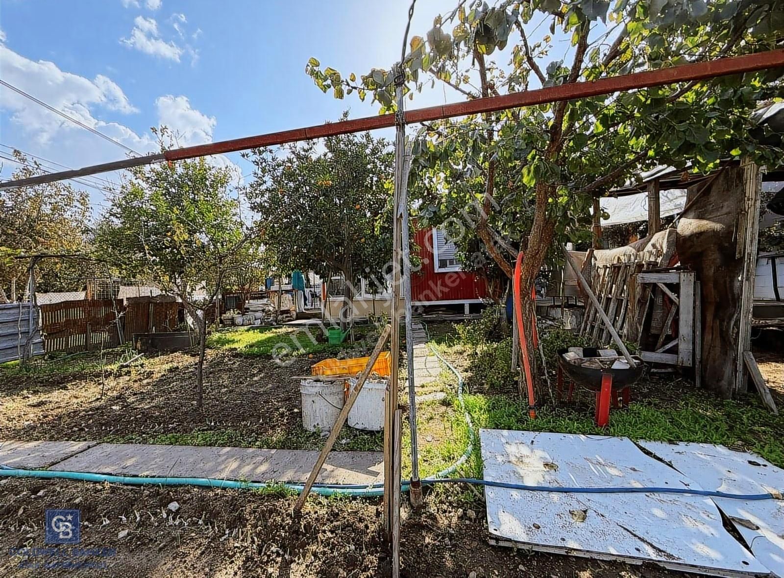 Urla İskele De Satılık Tek Katlı Bahçeli Ev - Görsel 12