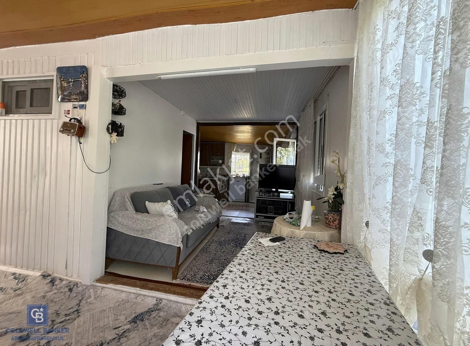 Urla İskele De Satılık Tek Katlı Bahçeli Ev - Görsel 8