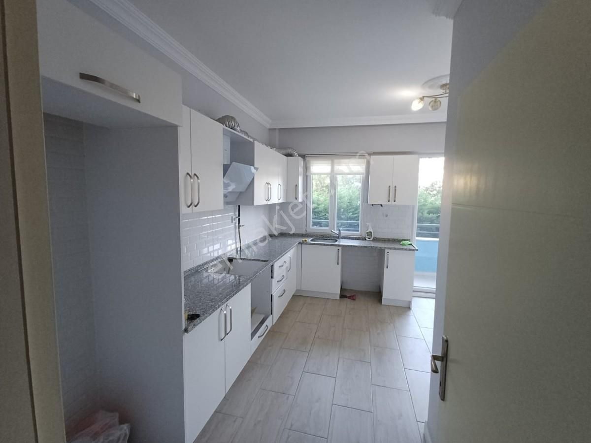 Sakarya Serdivan 32 Evler Mah.de Geniş 3+1 Kiralık Daire - Görsel 7