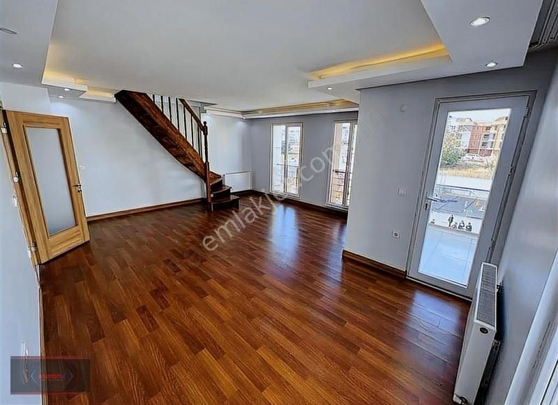 Beylikdüzü Kavaklı'da 5+2 Kelepir Dubleks - Görsel 13