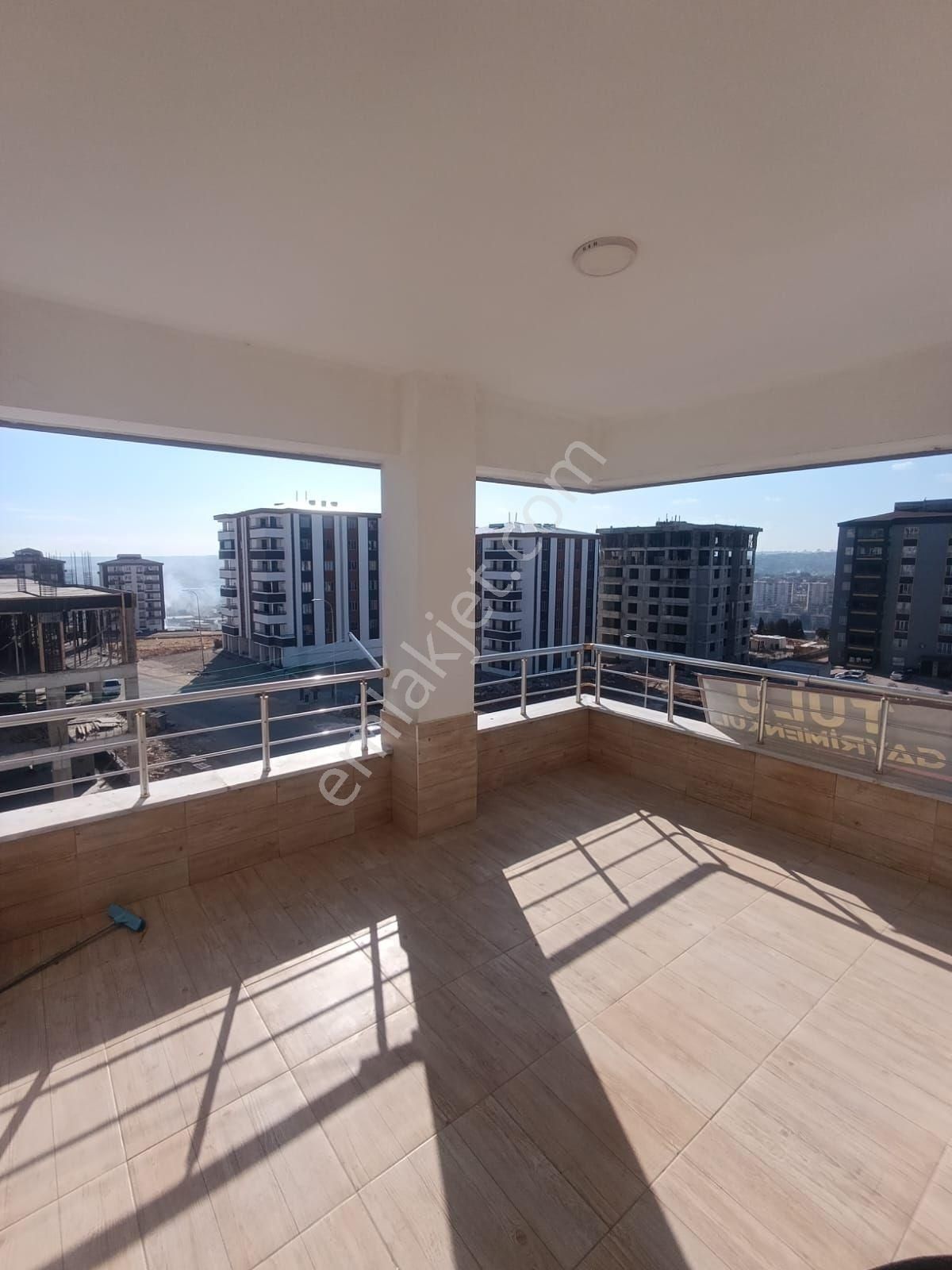 Sacır Gayrımenkul Şehitkamil Sacir Mah Satlik Lüks 3.1 Daire