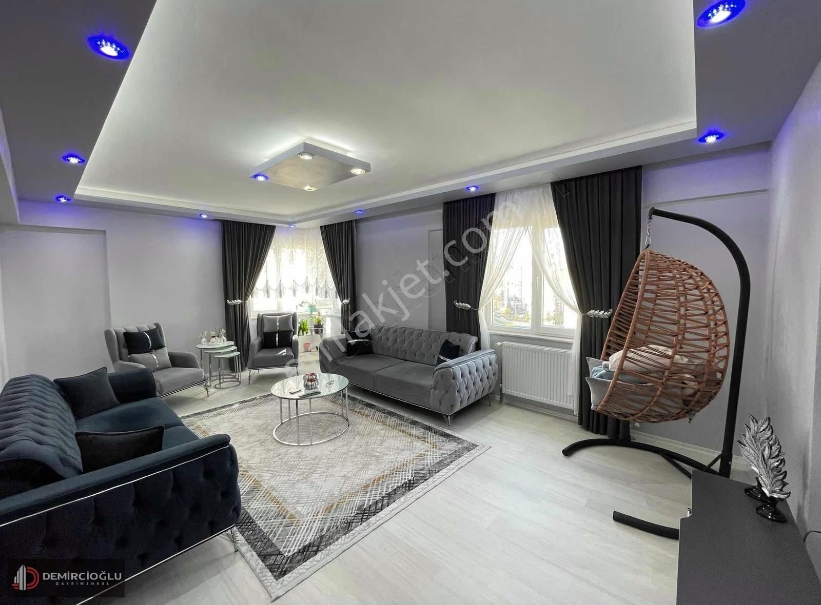 Anayurt. Meydanda. Masrafsız Yapsat Dairesi Acil - Görsel 5