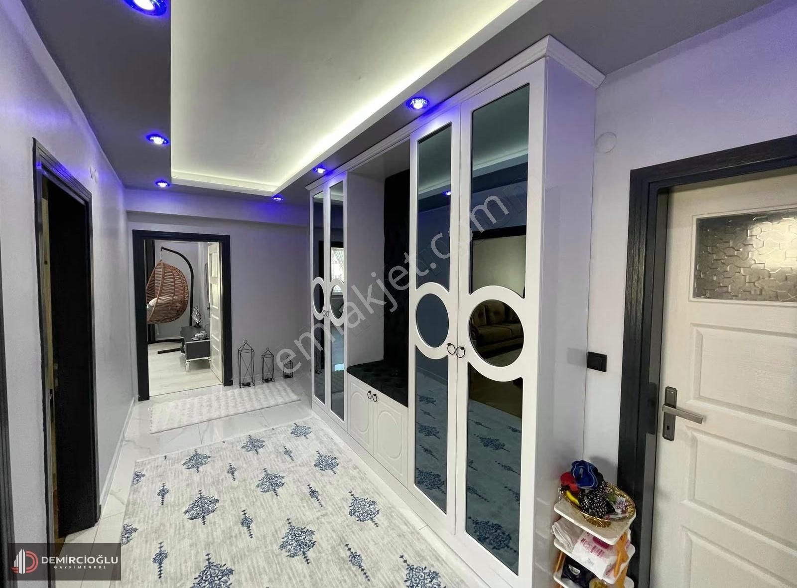 Anayurt. Meydanda. Masrafsız Yapsat Dairesi Acil - Görsel 10