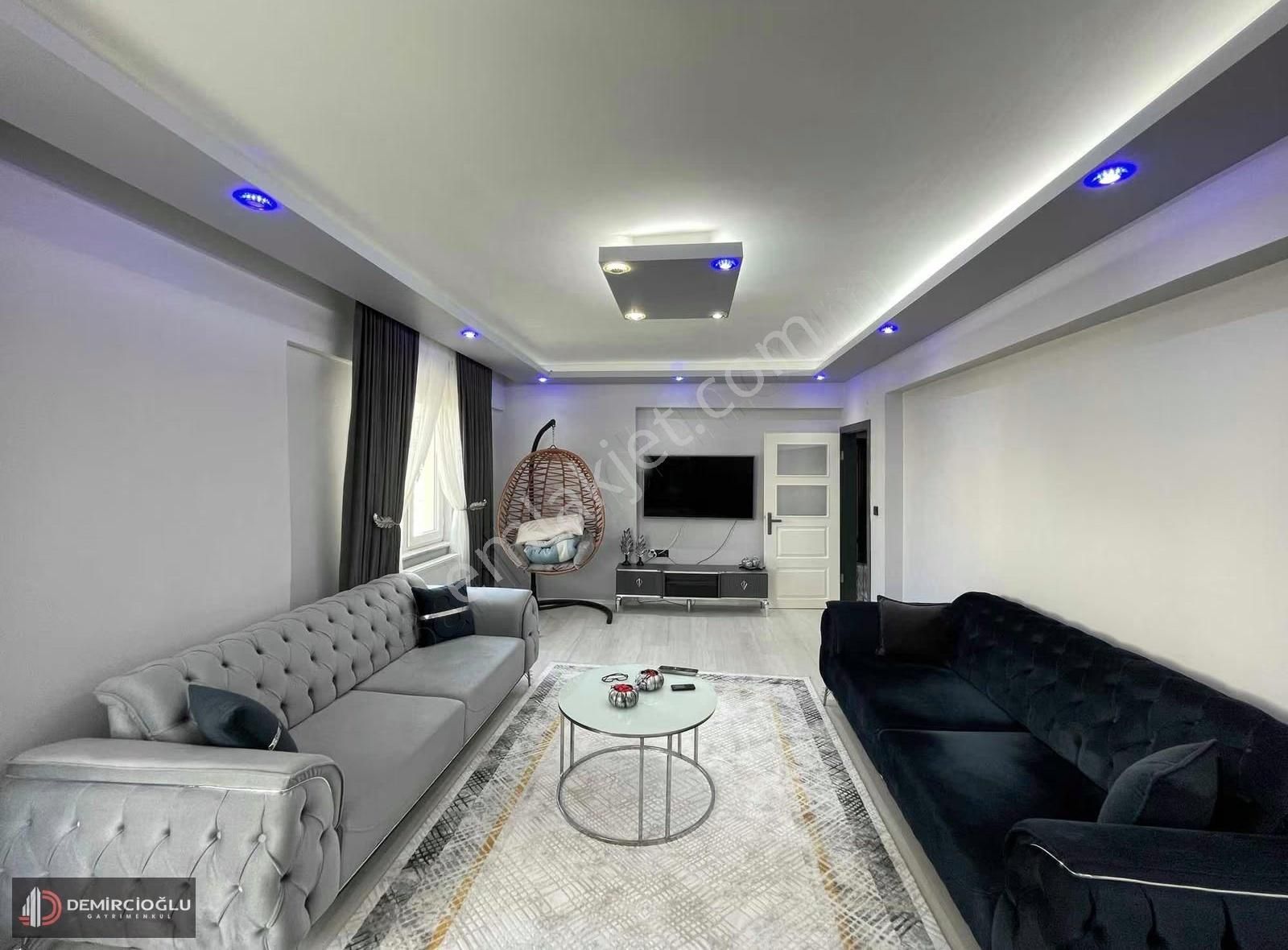 Anayurt. Meydanda. Masrafsız Yapsat Dairesi Acil - Görsel 4