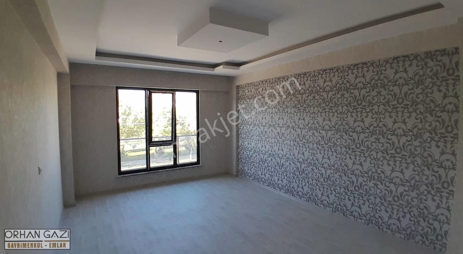 Orhan Gazi'den Parsana Abdülhamidhan Cad. 3+1 Arakat Sıfır Daire - Görsel 13