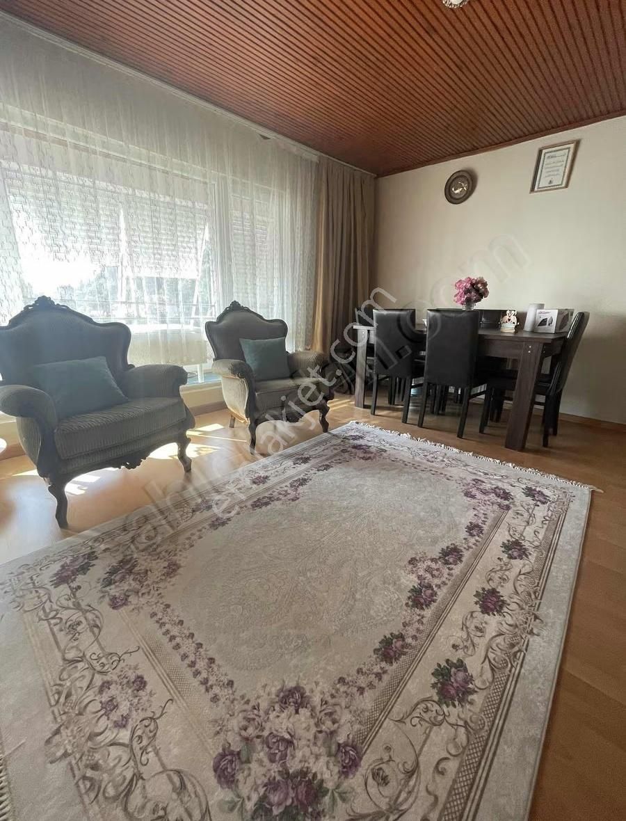 Sarıyer Büyükdere'de Bahçeli Deniz Manzaralı Satılık - Görsel 4