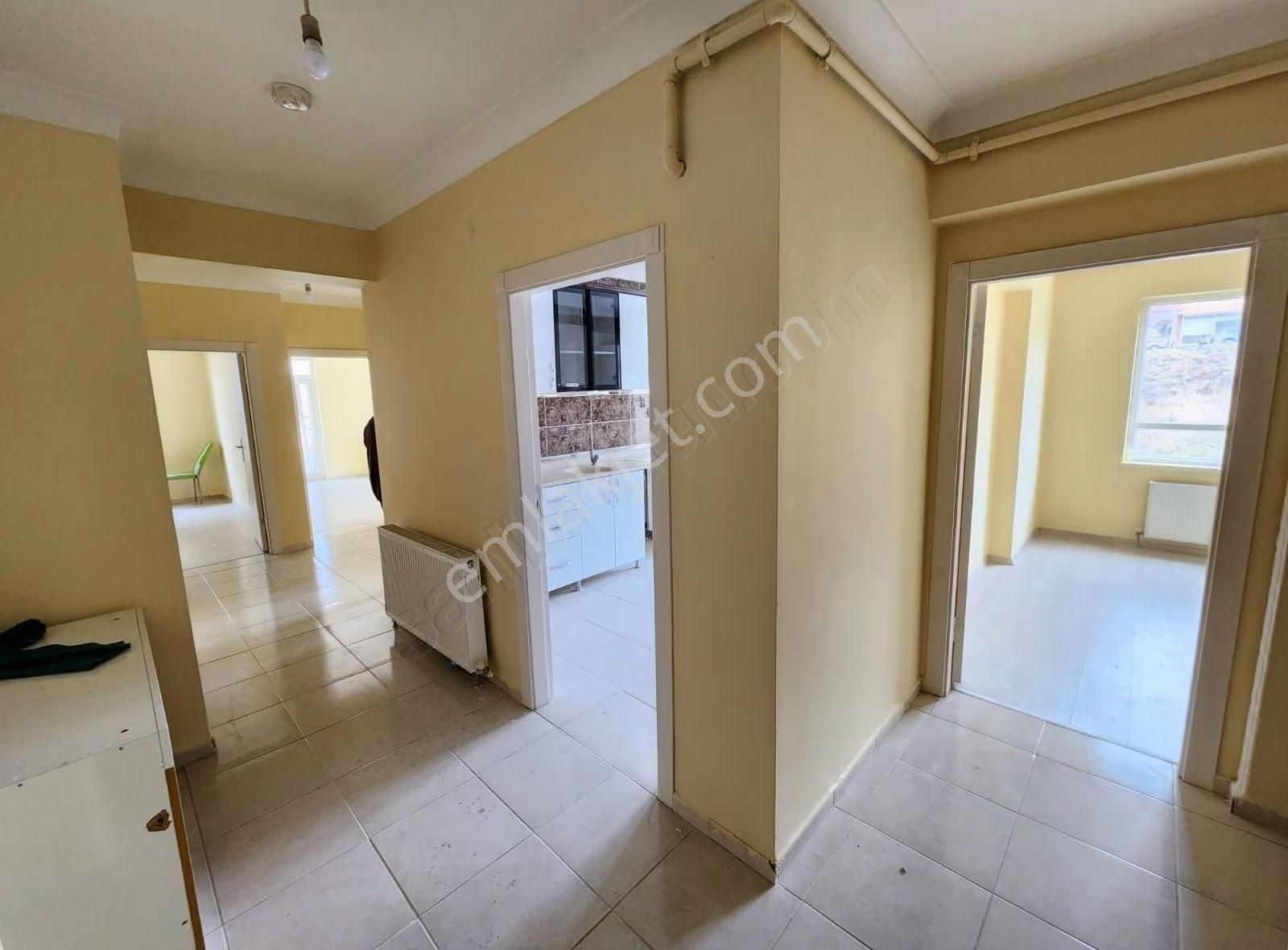 Ysf Emlaktan Fırsat Daire 3+1 Asansör Lü Birinci Kat Kök Tapu - Görsel 3