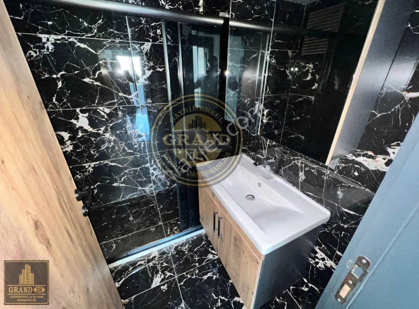 Mezitli Akdeniz Mah.de Her Kat Tek Daire Satılık 3+1 Daire - Görsel 26