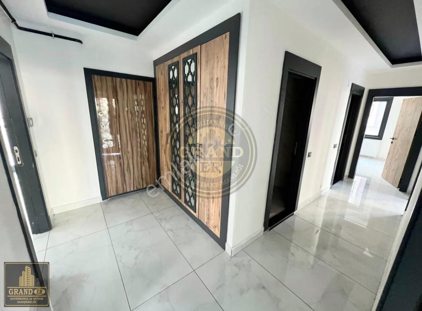 Mezitli Akdeniz Mah.de Her Kat Tek Daire Satılık 3+1 Daire - Görsel 3