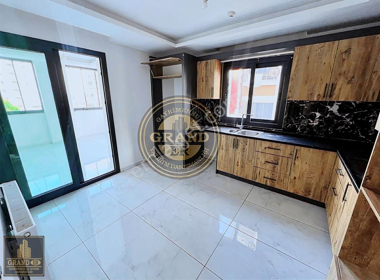 Mezitli Akdeniz Mah.de Her Kat Tek Daire Satılık 3+1 Daire - Görsel 2