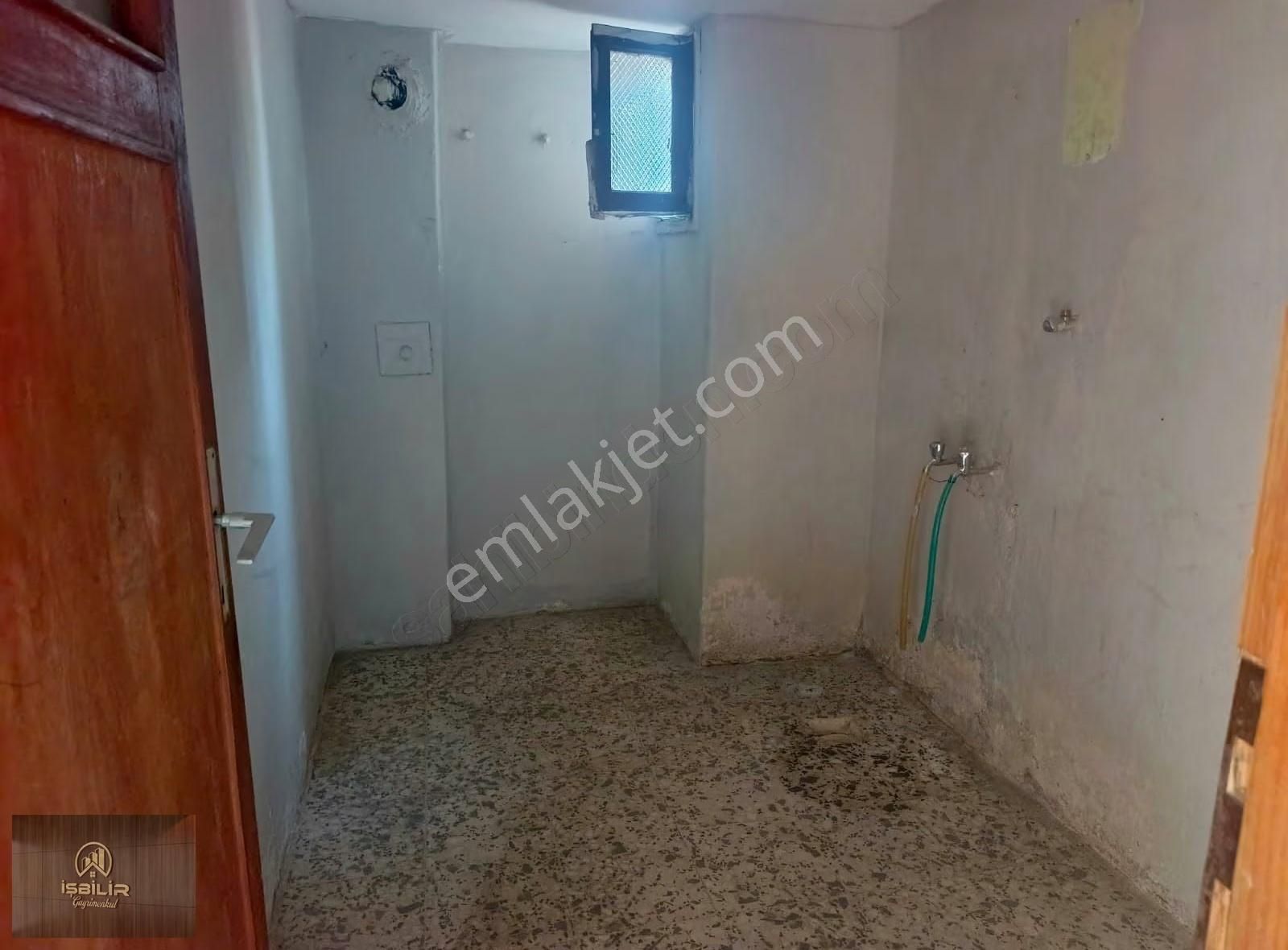 Şakirpaşa Mh Malazgirt Okulu Karşısı 3 Katlı Müstakil Ev - Görsel 4