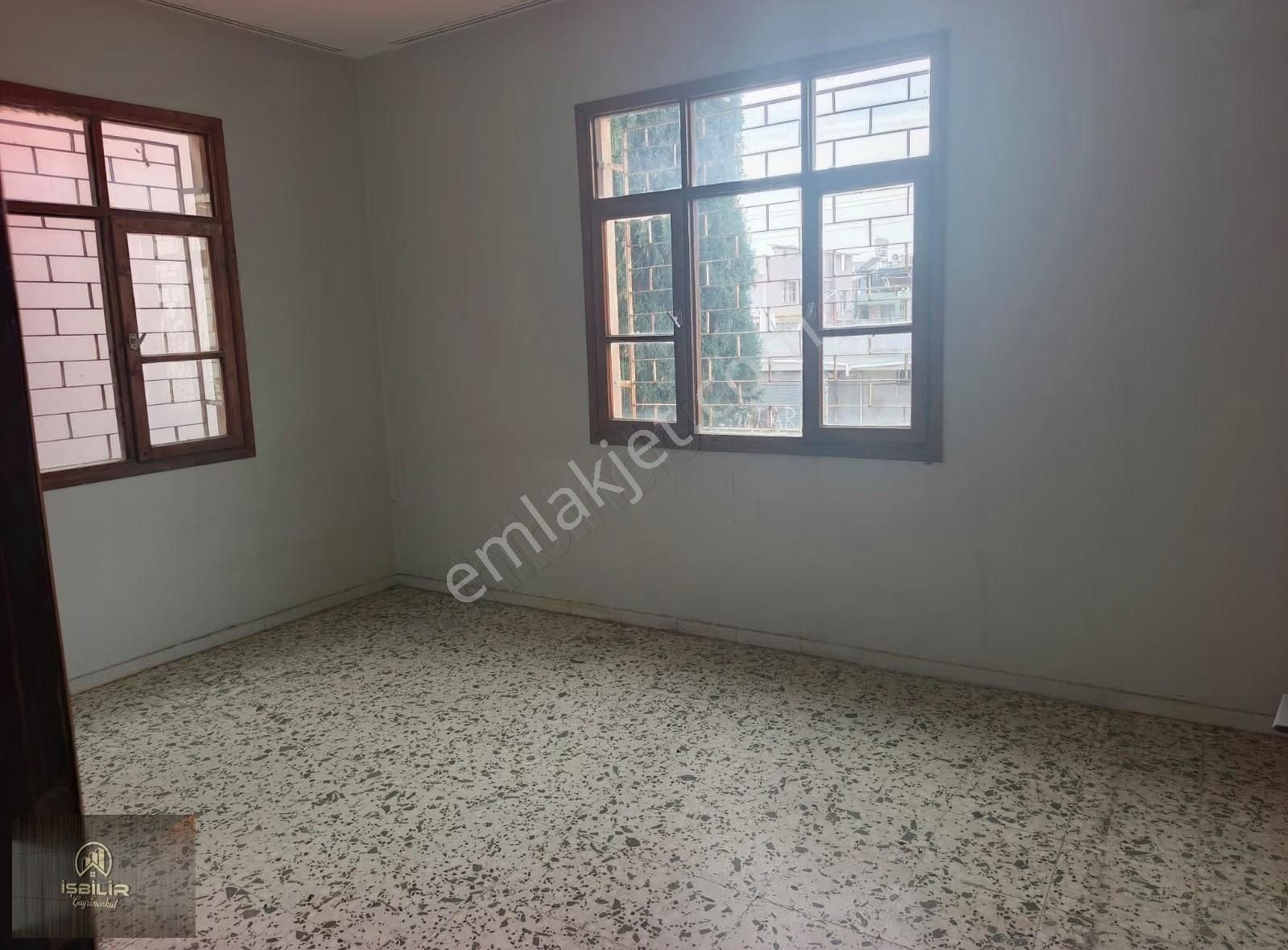 Şakirpaşa Mh Malazgirt Okulu Karşısı 3 Katlı Müstakil Ev - Görsel 3