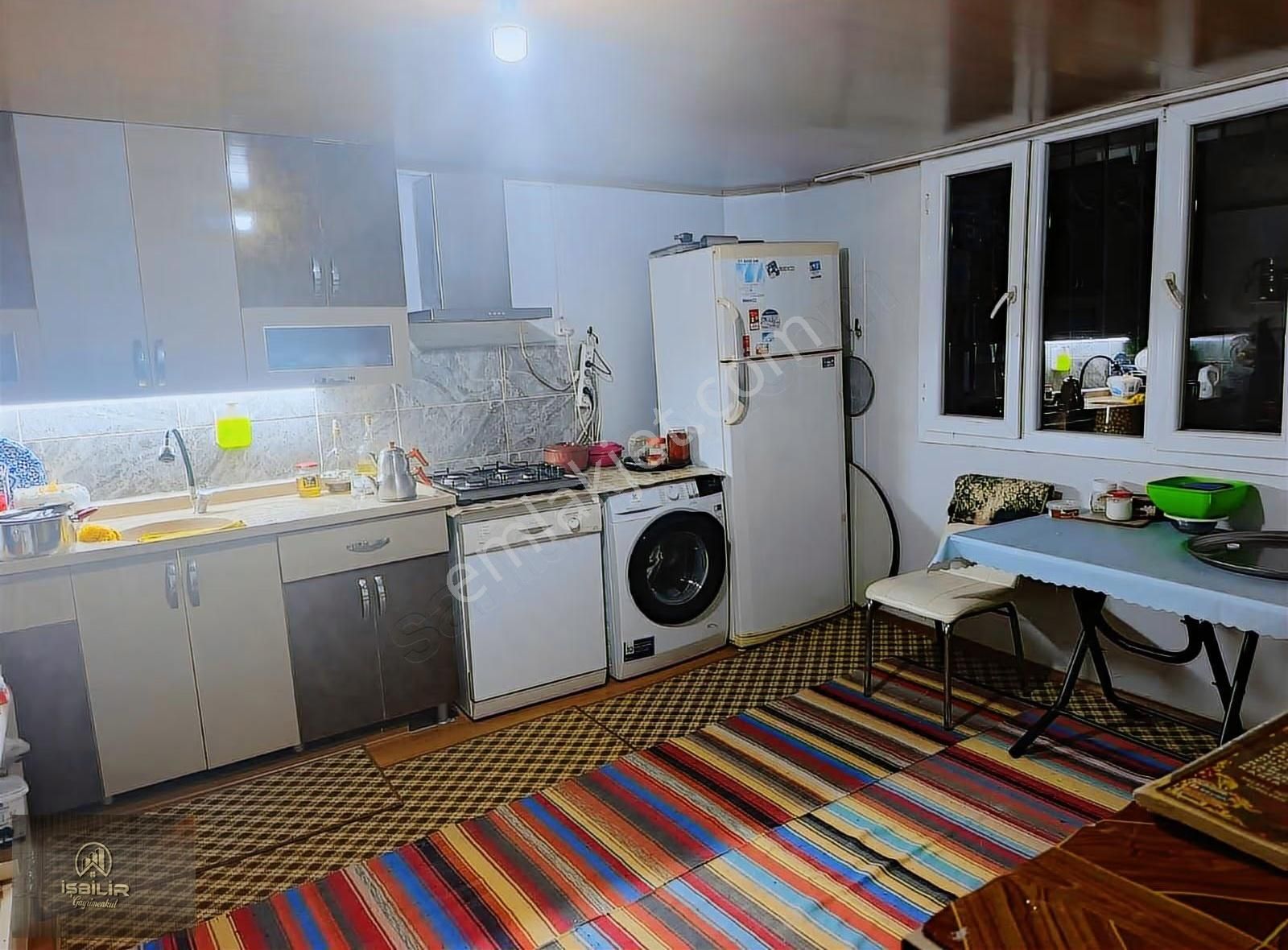 Barış Mahallesinde 2 Katlı Müstakil Ev - Görsel 12