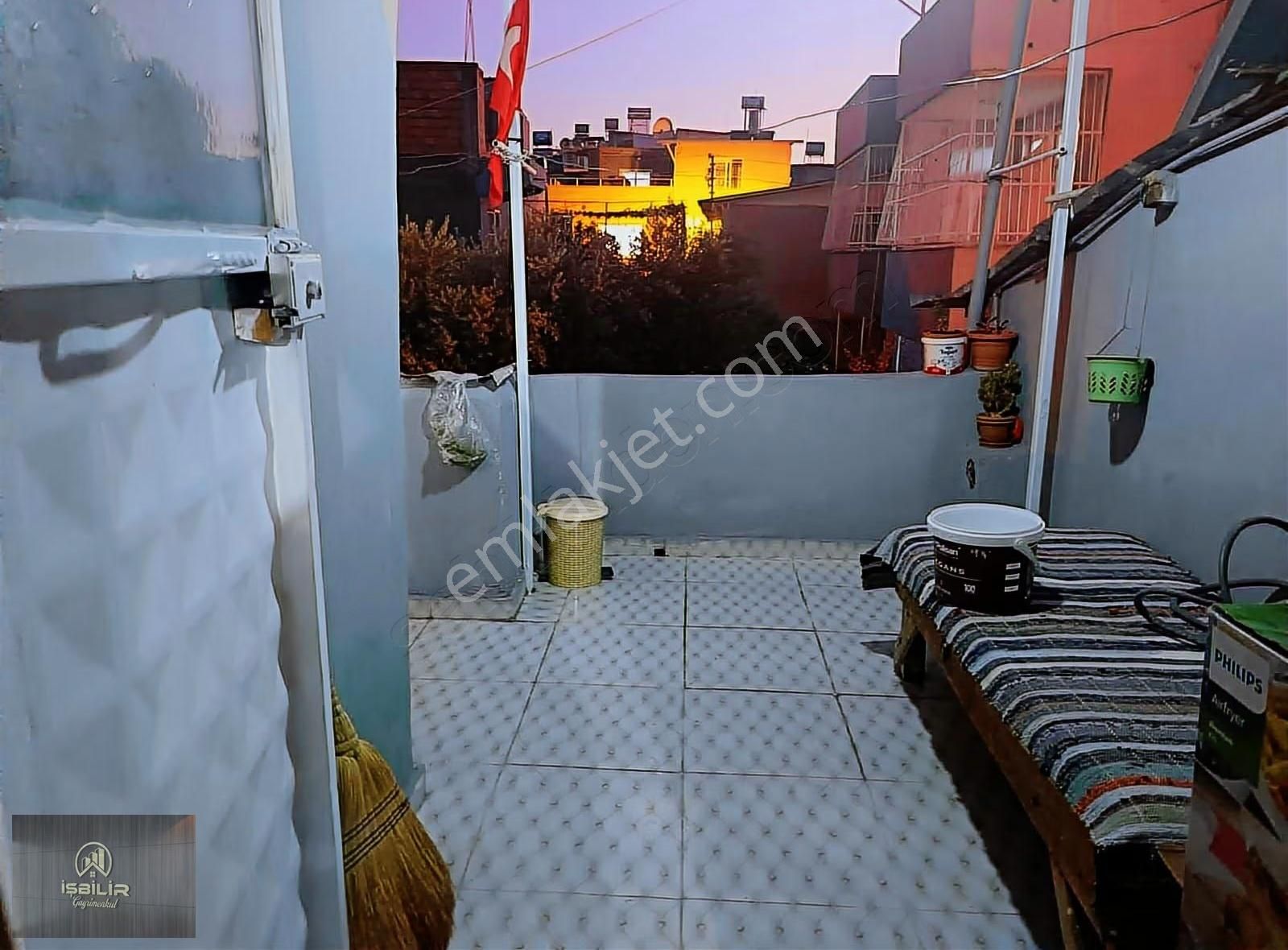 Barış Mahallesinde 2 Katlı Müstakil Ev - Görsel 2