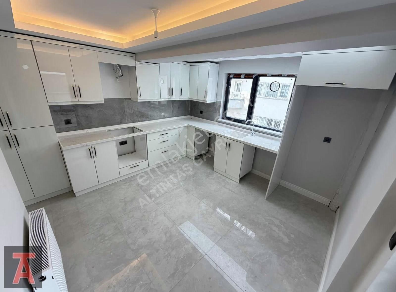 Elvan Mah'de Merkezi Lokasyonda 2+1/3+1/4+1 Sıfır Daireler