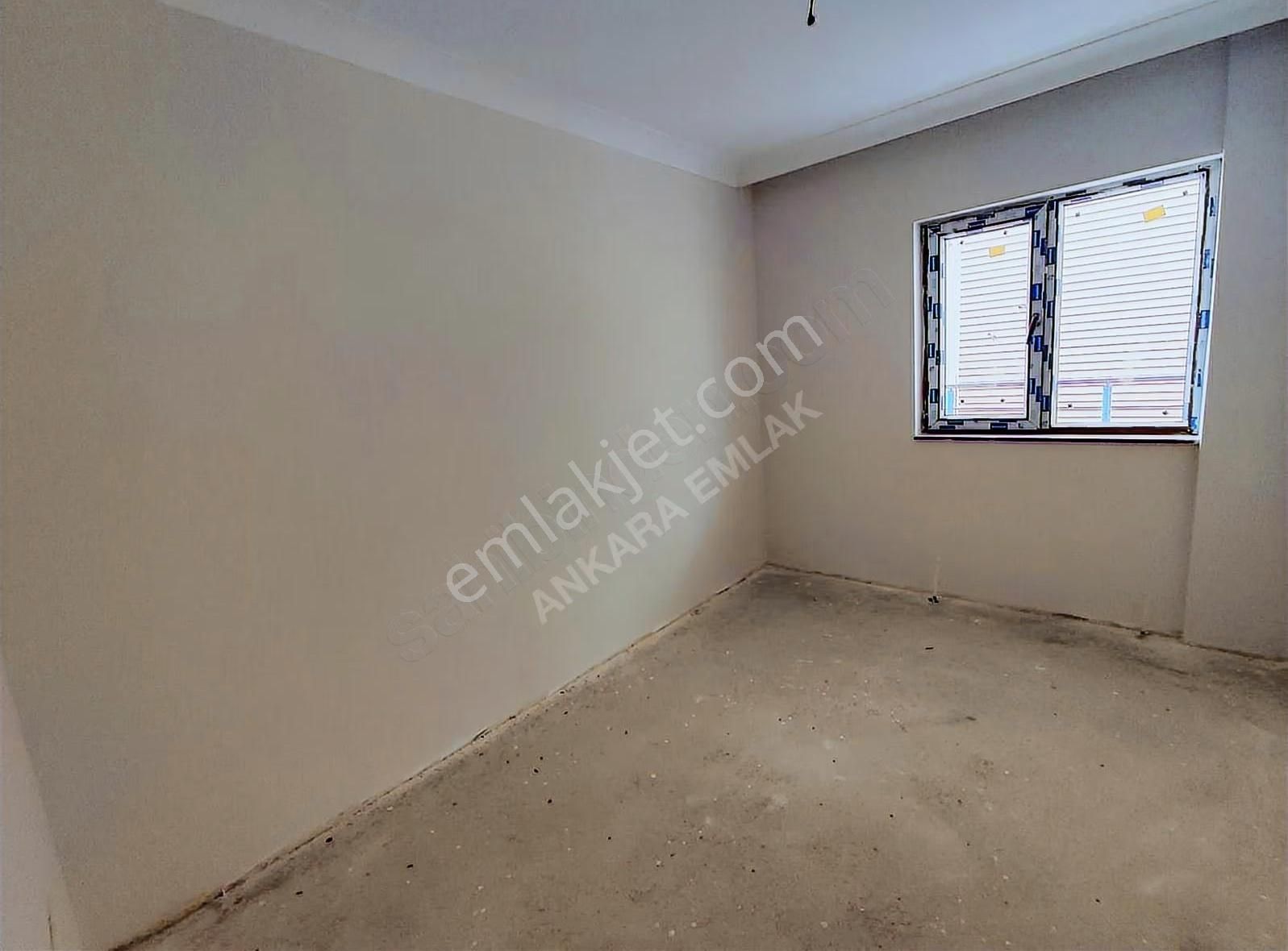 Ankara Emlaktan Esatta Yeni Bina Arakat Kapalı Garaj 2+1 Satılık - Görsel 2