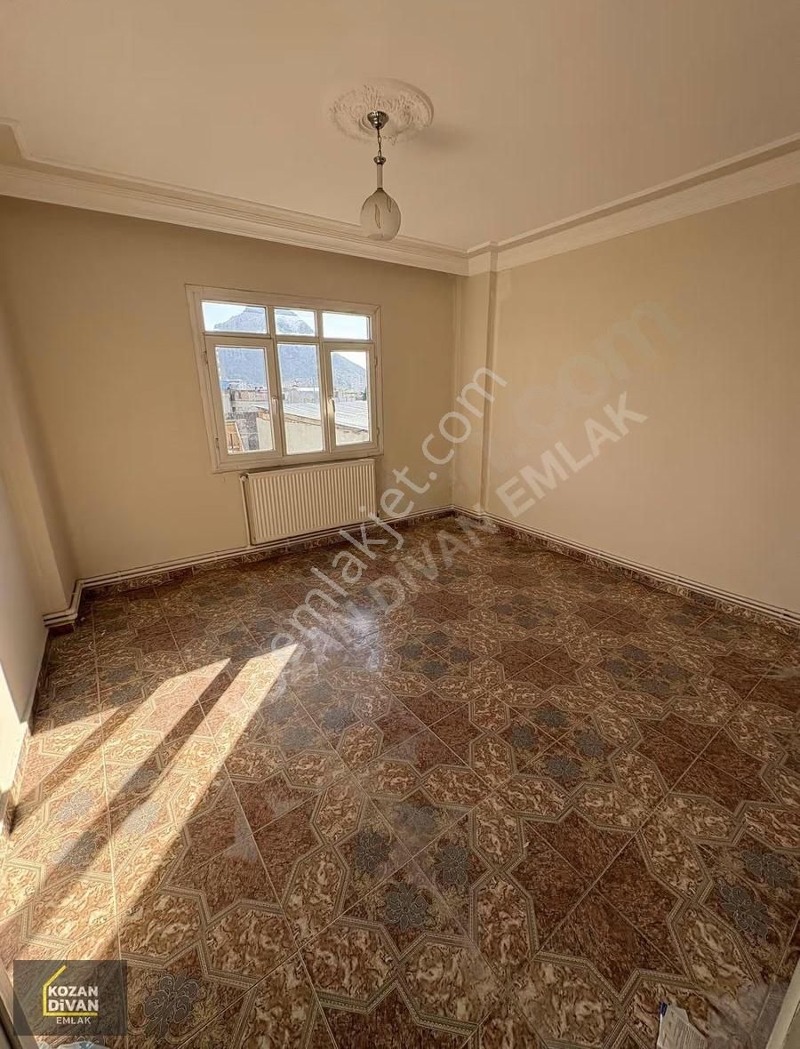 Kozan Divan Emlak'tan Stadyum Işıklarında Kombili Müstakil - Görsel 5