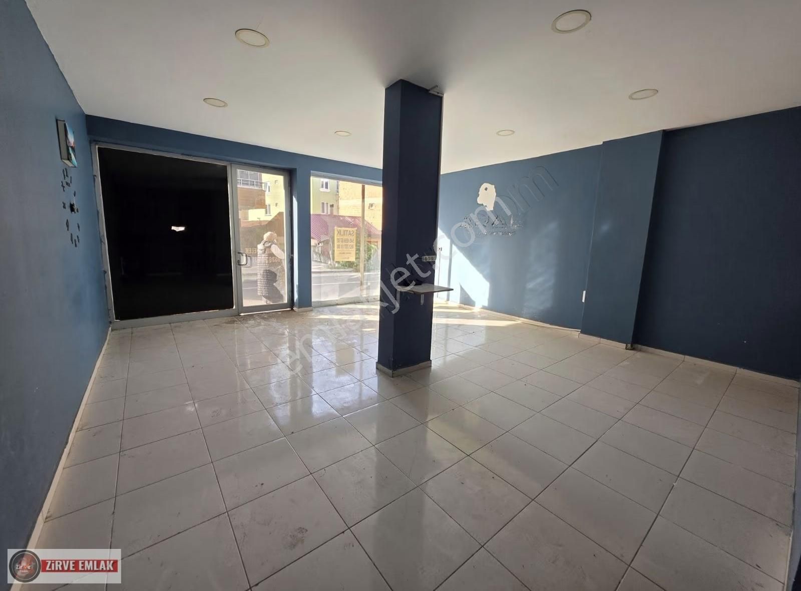 Karşıyaka Mahallesi'nde Cadde Üzerinde Satılık 55m² İşyeri. - Görsel 3