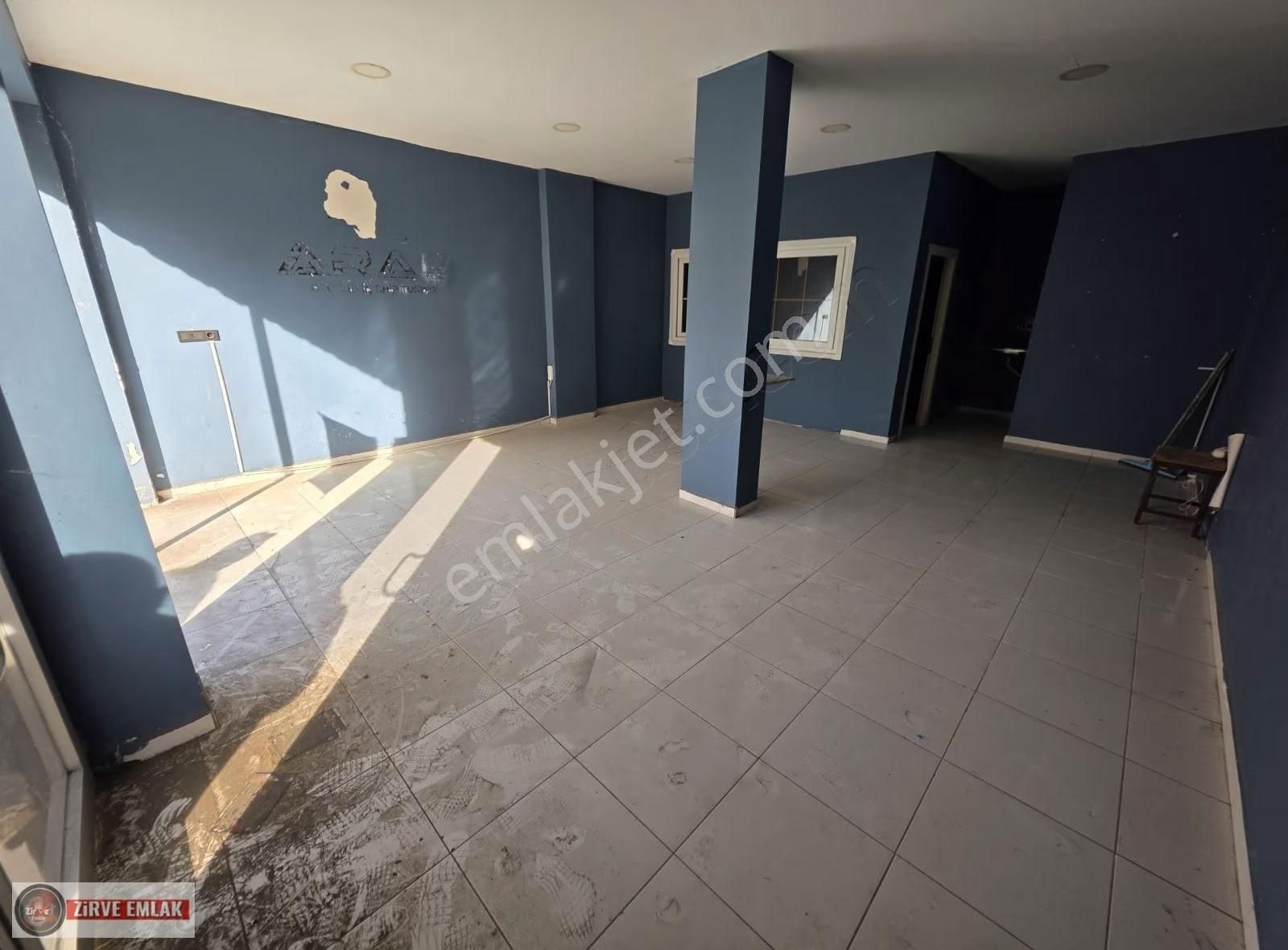 Karşıyaka Mahallesi'nde Cadde Üzerinde Satılık 55m² İşyeri. - Görsel 2