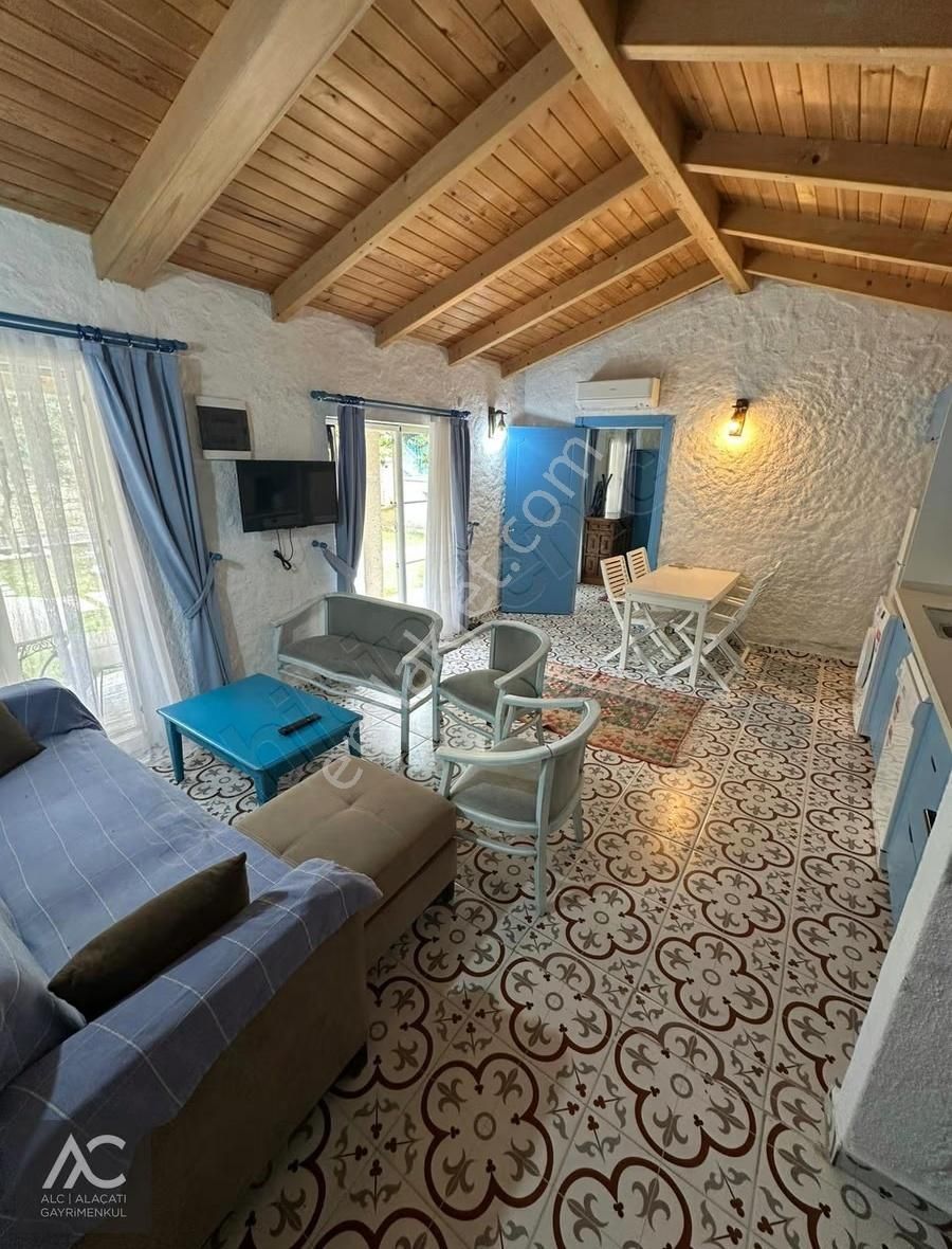 Alaçatı Gayrimenkulden Kiralık Mobilyalı Daire - Görsel 3