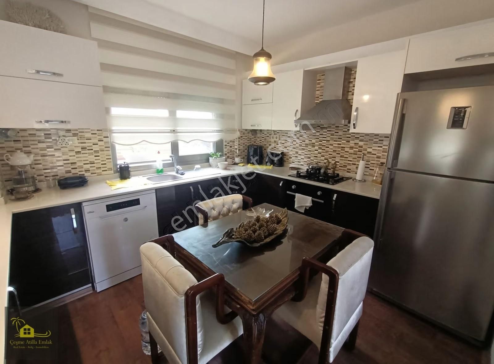 Çeşme Merkez'de Satılık Tam Müstakil 390m2 Arsa İçinde Villa - Görsel 13