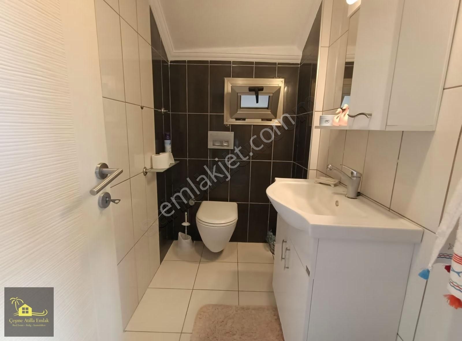 Çeşme Merkez'de Satılık Tam Müstakil 390m2 Arsa İçinde Villa - Görsel 5