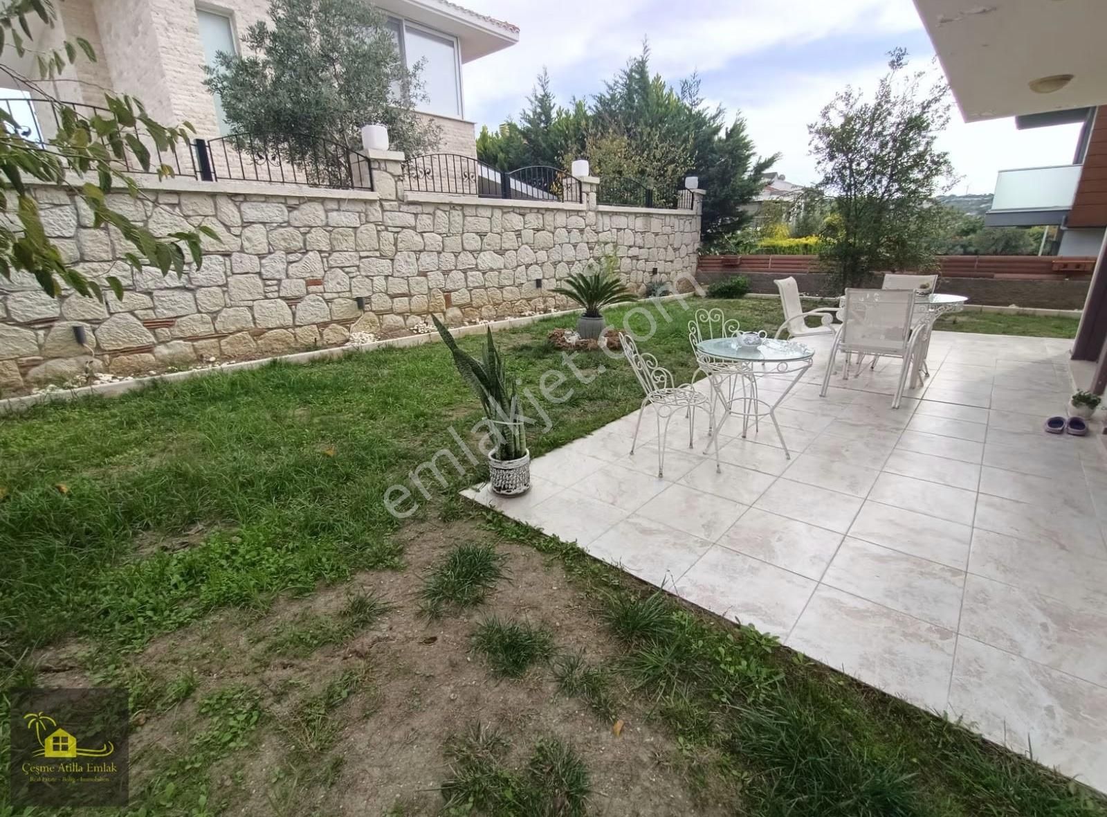 Çeşme Merkez'de Satılık Tam Müstakil 390m2 Arsa İçinde Villa - Görsel 12