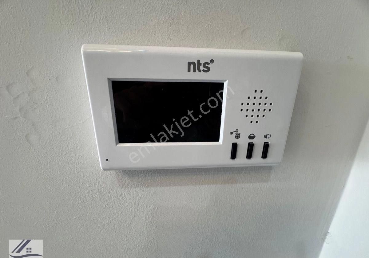 Bornova Kızılay Mahallesinde Site İçi 1+1 Lüks Arakat Asansörlü Otoparklı Satılık - Görsel 17