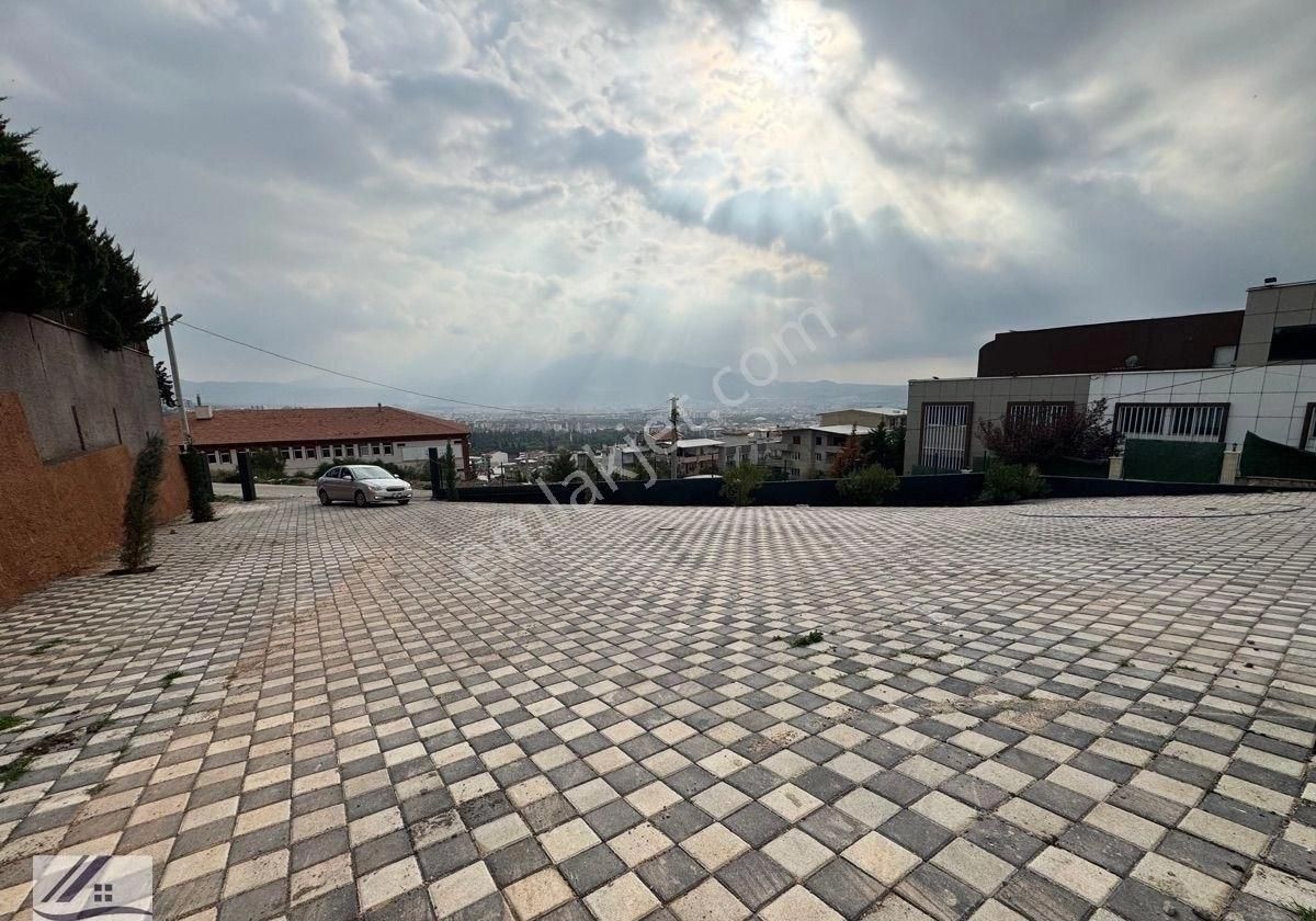 Bornova Kızılay Mahallesinde Site İçi 1+1 Lüks Arakat Asansörlü Otoparklı Satılık - Görsel 25