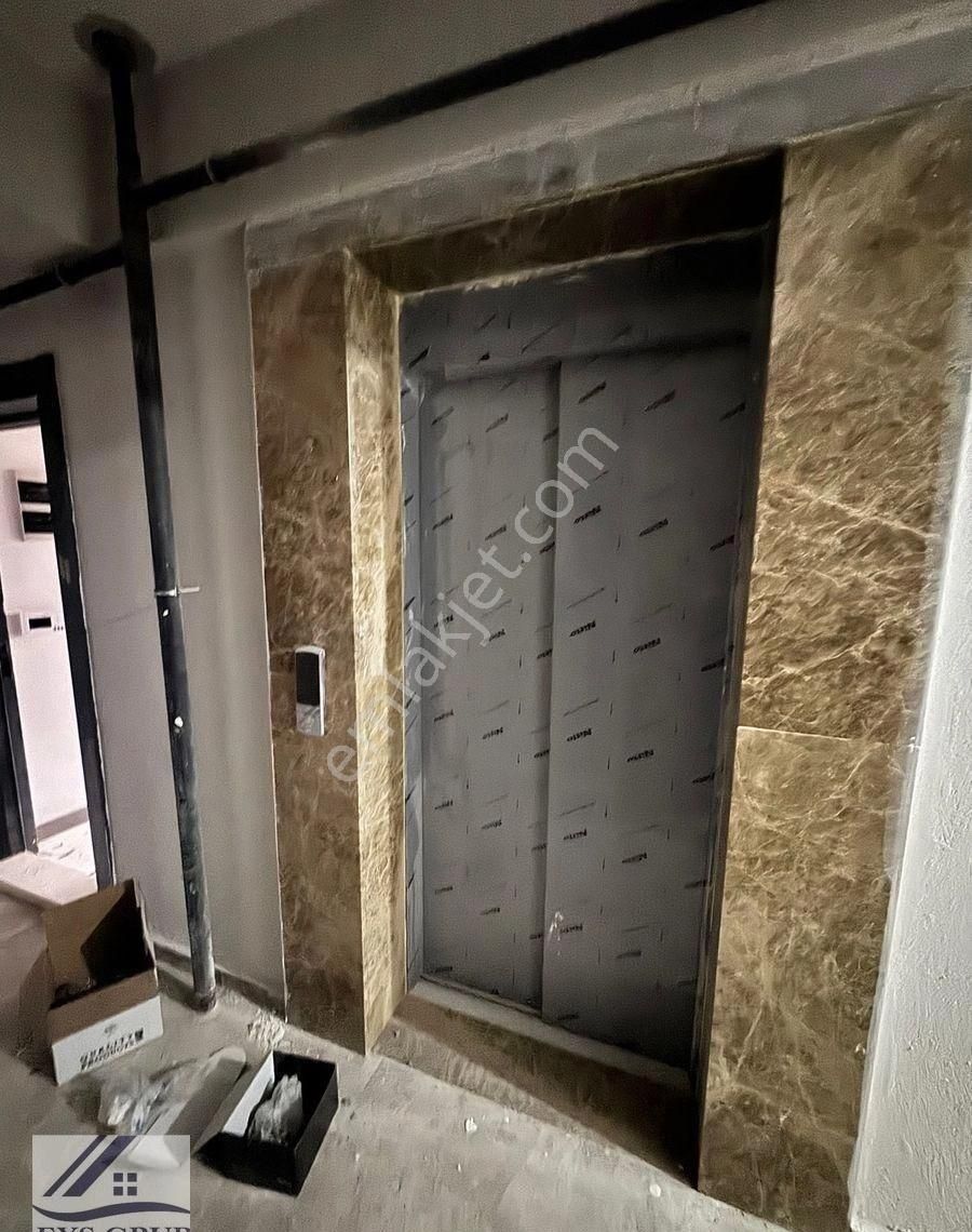 Bornova Kızılay Mahallesinde Site İçi 1+1 Lüks Arakat Asansörlü Otoparklı Satılık - Görsel 21