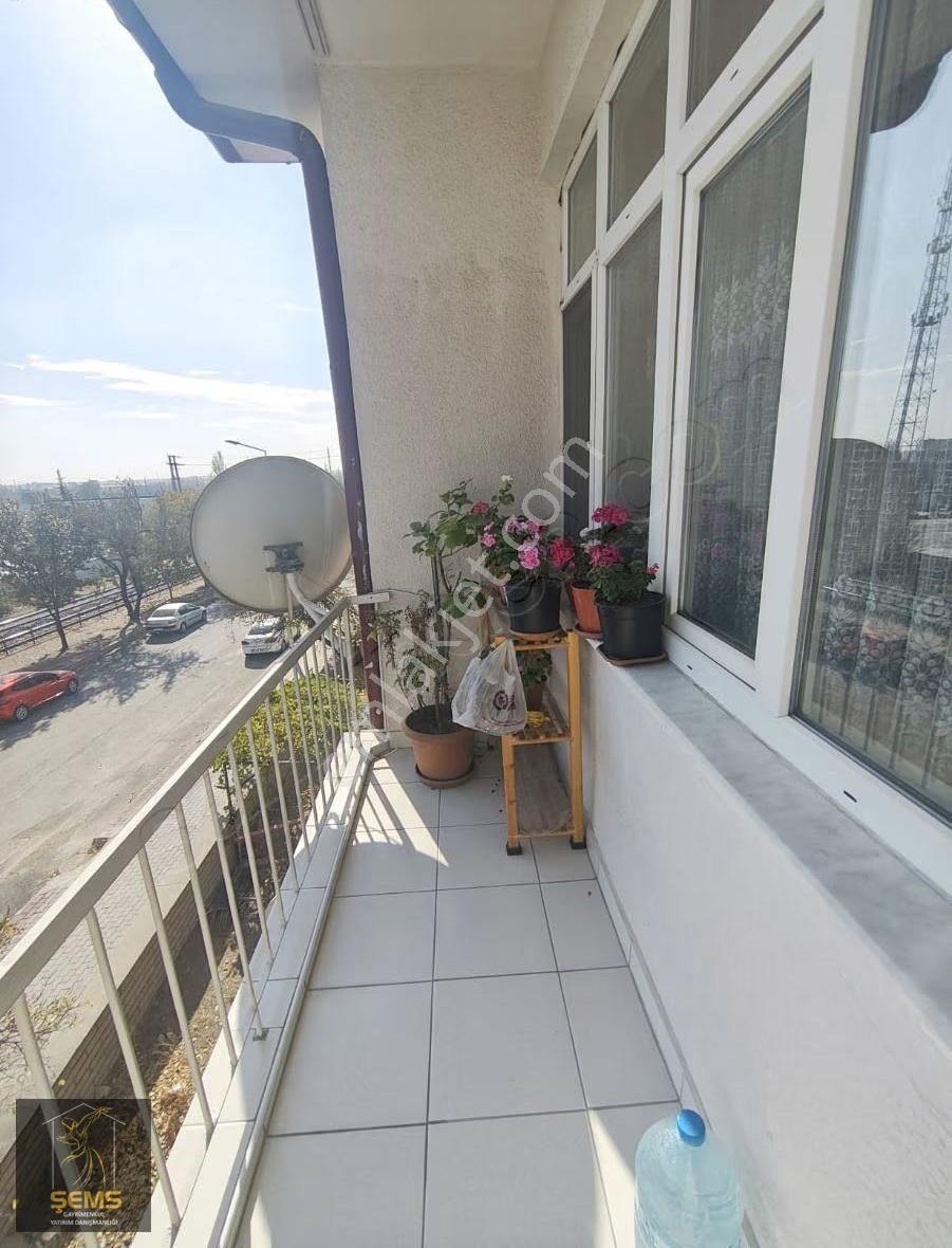 Tramvay Durağında Eminevim Banka Kredisine Uygun Bakımlı Daire - Görsel 17