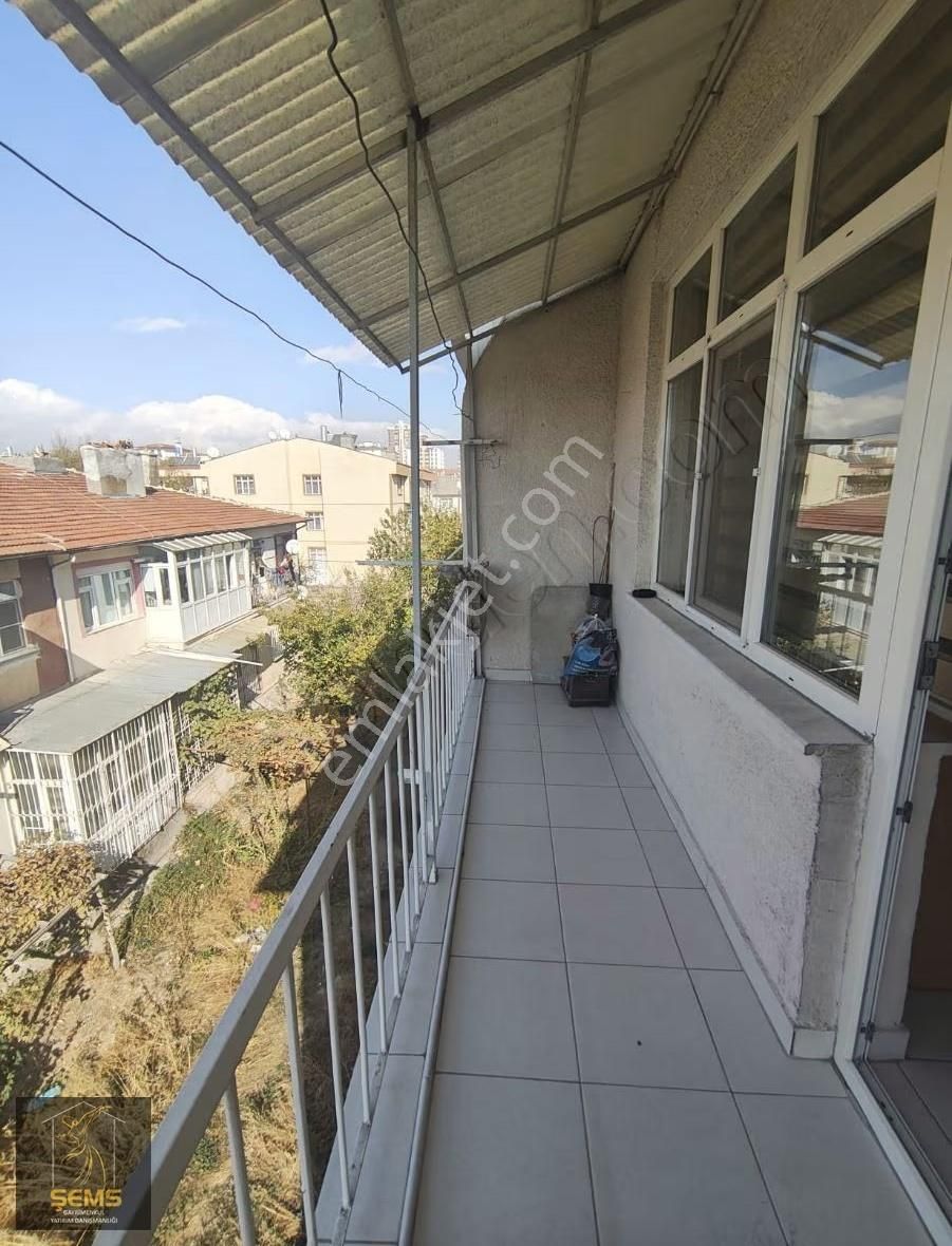 Tramvay Durağında Eminevim Banka Kredisine Uygun Bakımlı Daire - Görsel 27