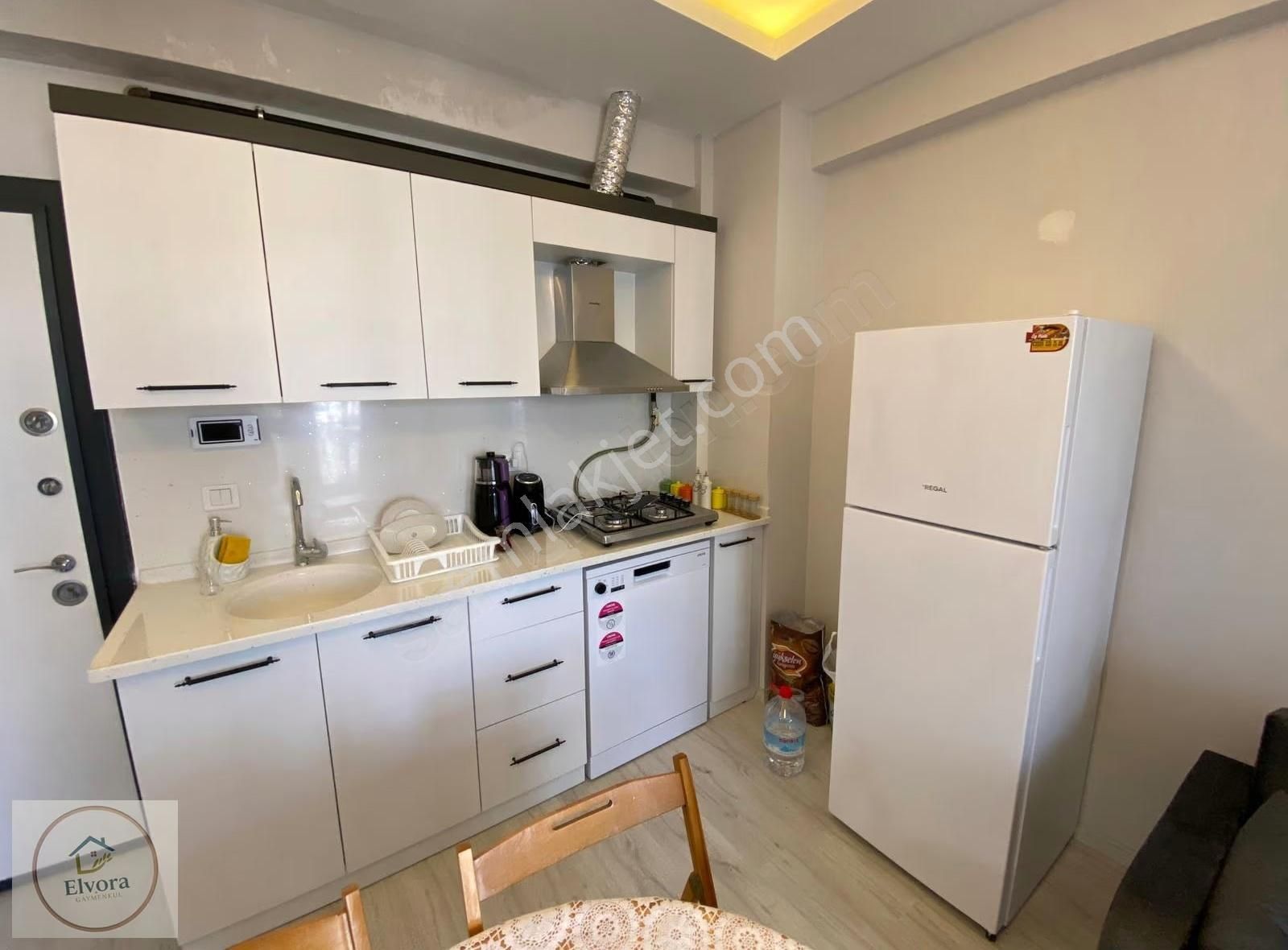 Buca Çamlıkule Site İçinde Havuzlu Eşyalı 1+1 Kiralık Daire - Görsel 8