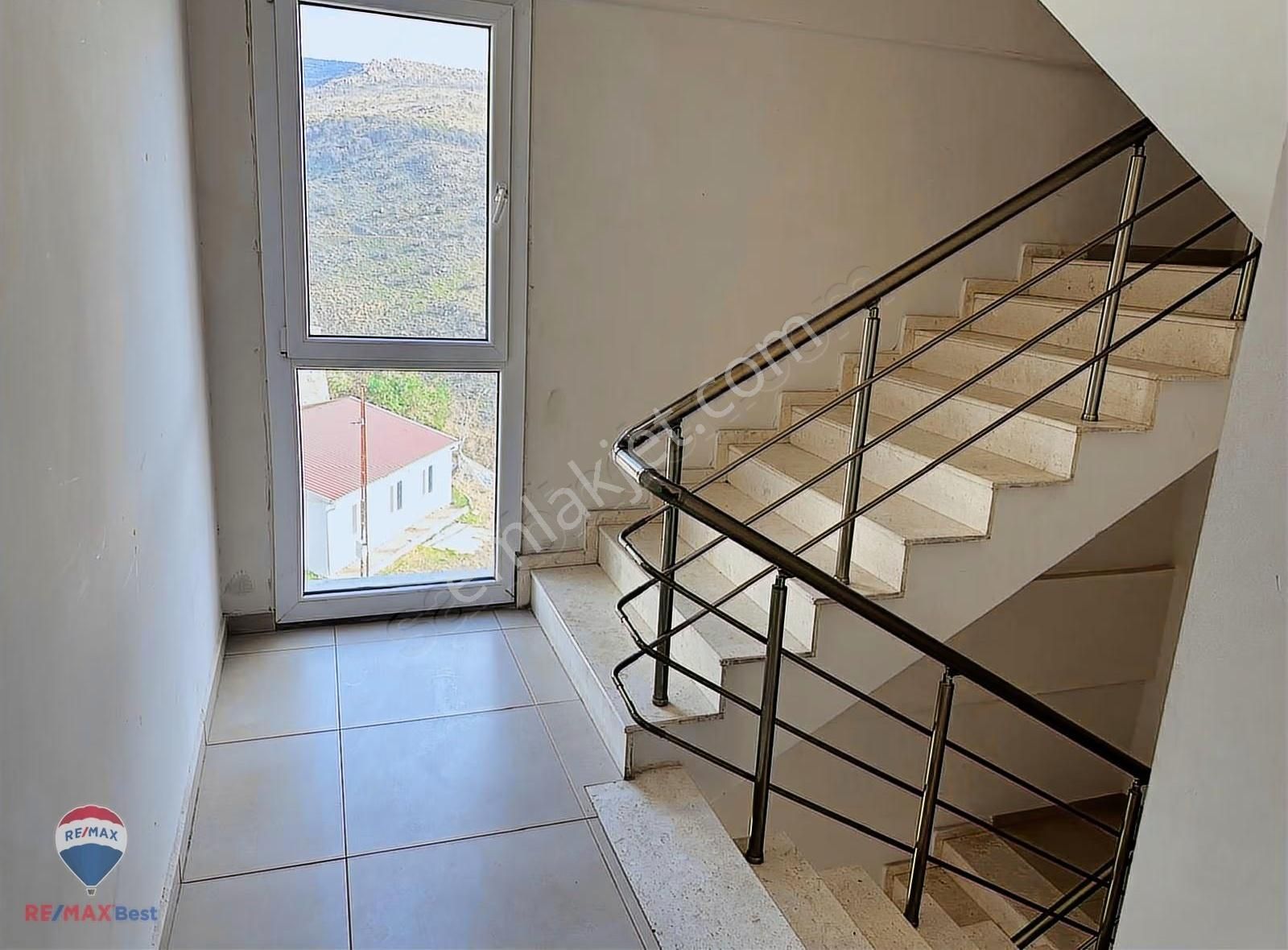 35 Yakakent Site İçinde , Havuzlu 3+1 Geniş Daire Satılık - Görsel 14
