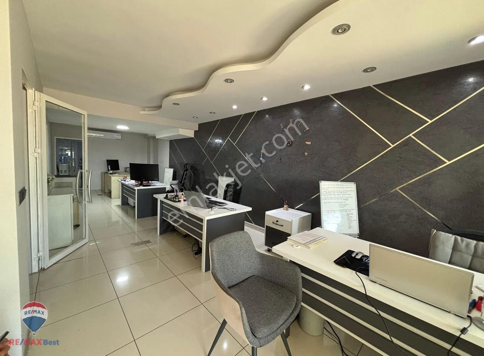 13 Karşıyaka Sahilde Kiralık Lüks İşyeri Ofis - Görsel 10