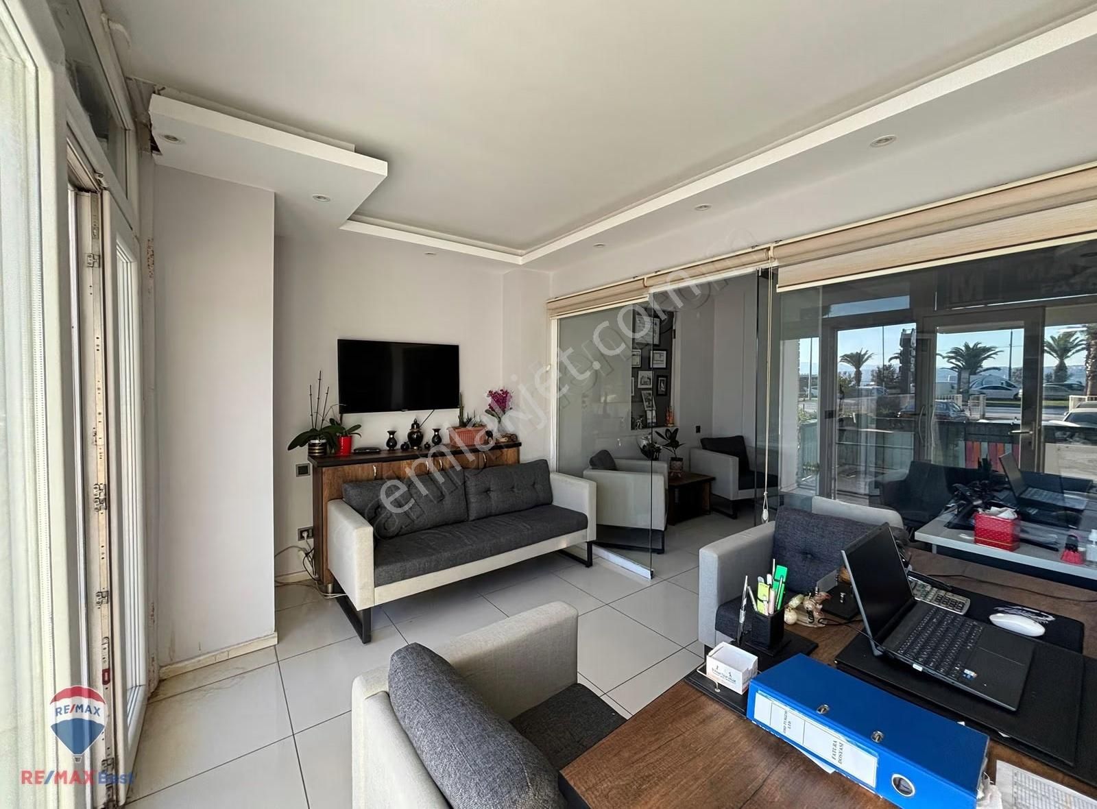 13 Karşıyaka Sahilde Kiralık Lüks İşyeri Ofis - Görsel 23