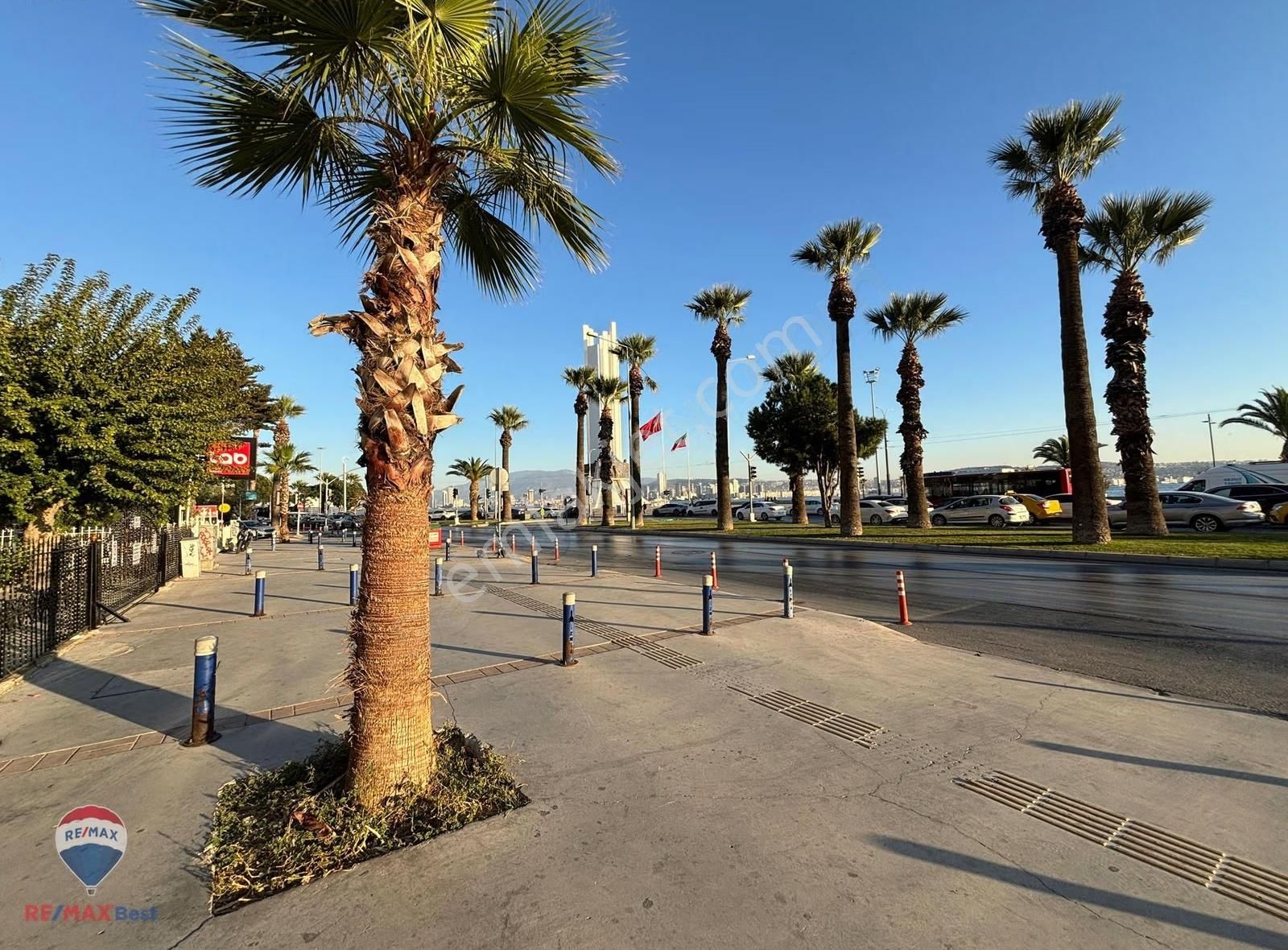 13 Karşıyaka Sahilde Kiralık Lüks İşyeri Ofis - Görsel 22