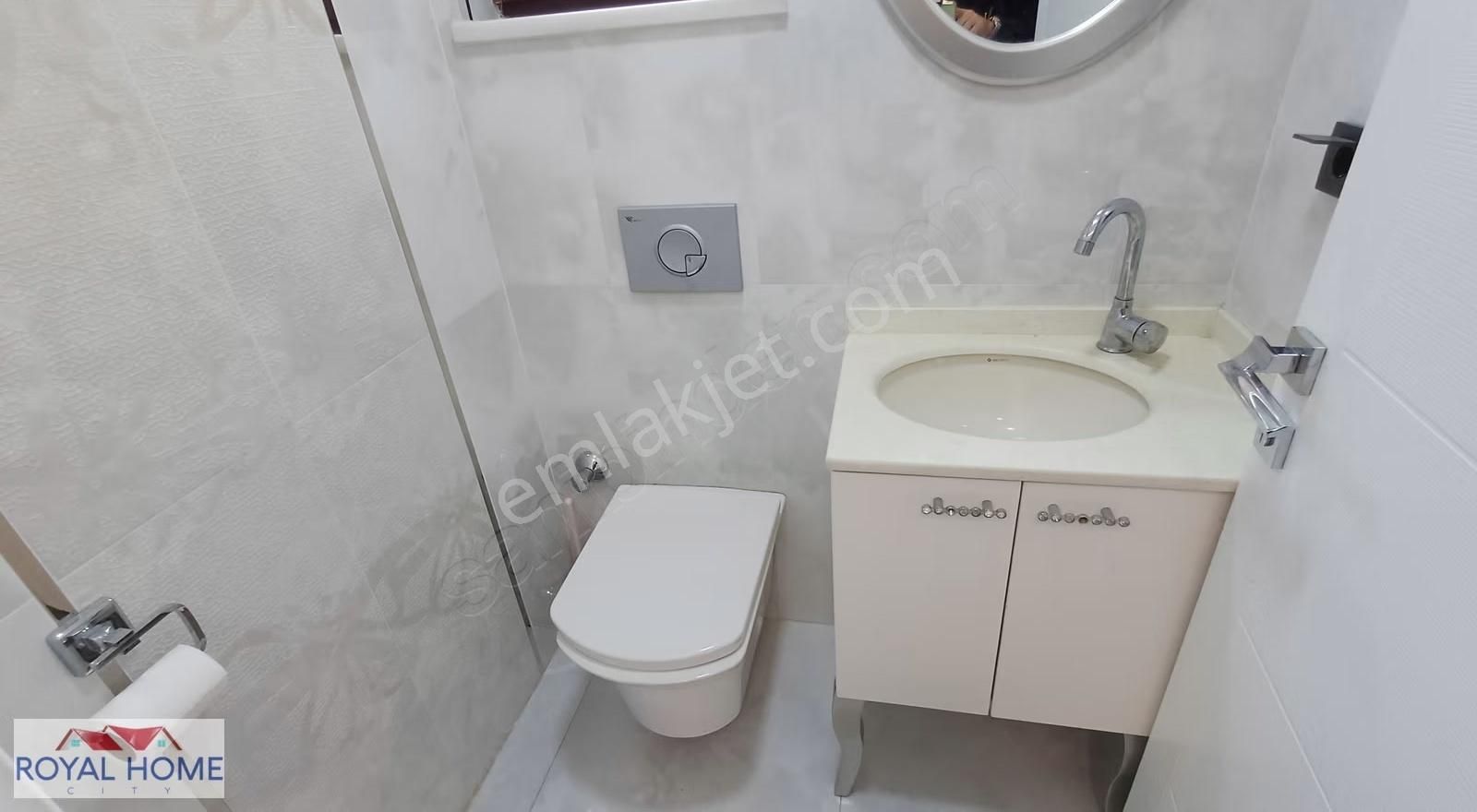 Demirci'de Üçevler Sınırında Sitede Eşyalı Kiralık 4+1 Villa - Görsel 18