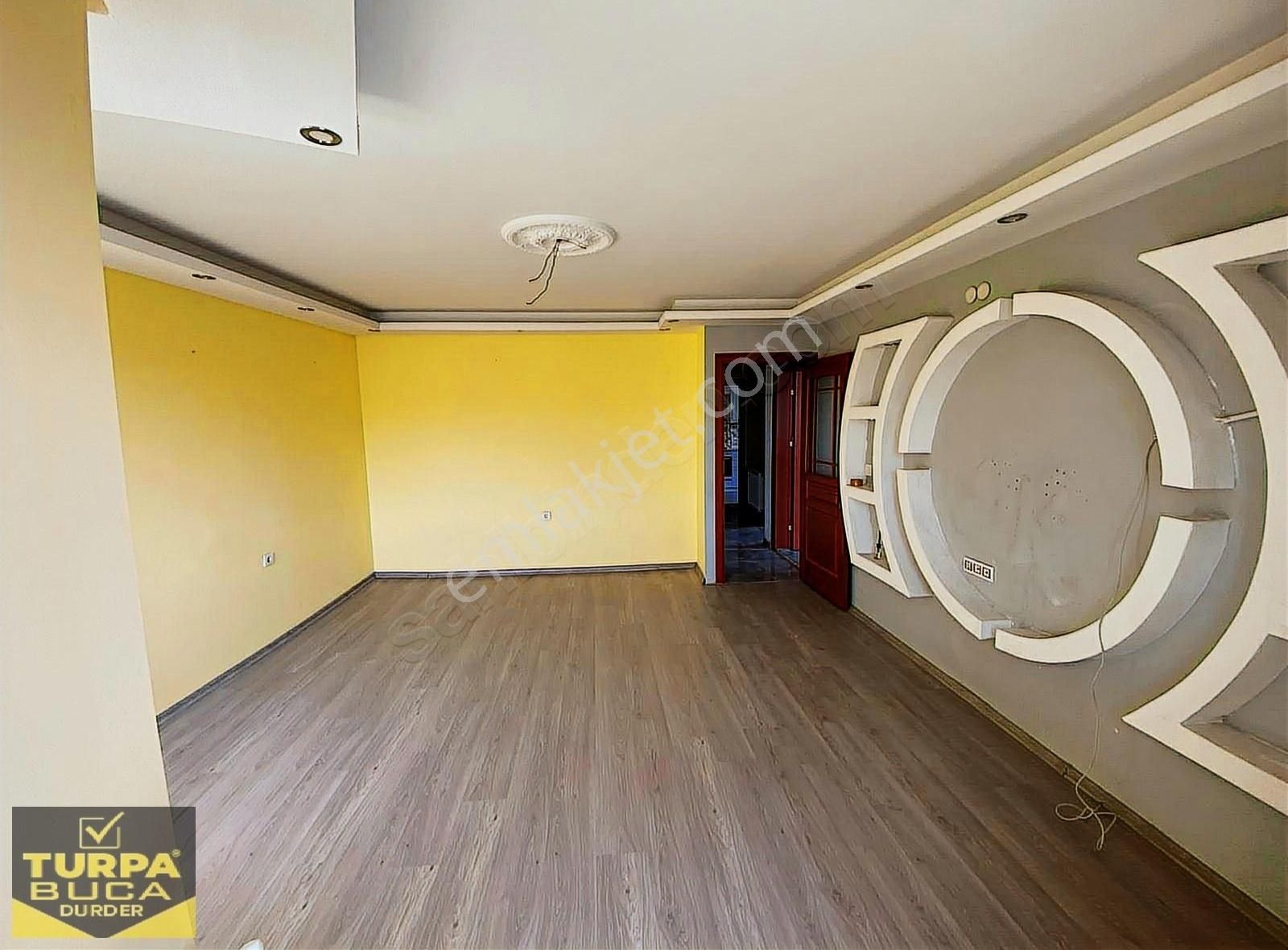 Turpa' Dan Yeşilbağlar' Da Cadde Üstü 2+1 Balkonlu D.gazlı Daire - Görsel 33