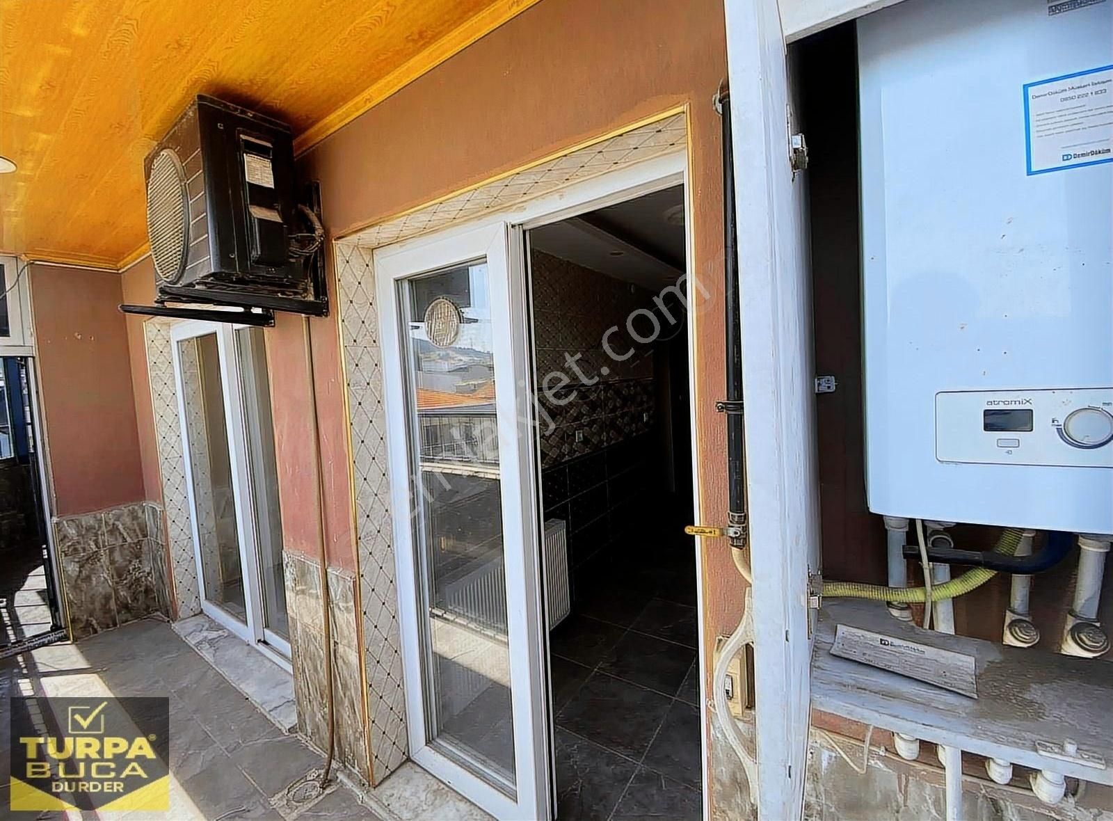 Turpa' Dan Yeşilbağlar' Da Cadde Üstü 2+1 Balkonlu D.gazlı Daire - Görsel 31