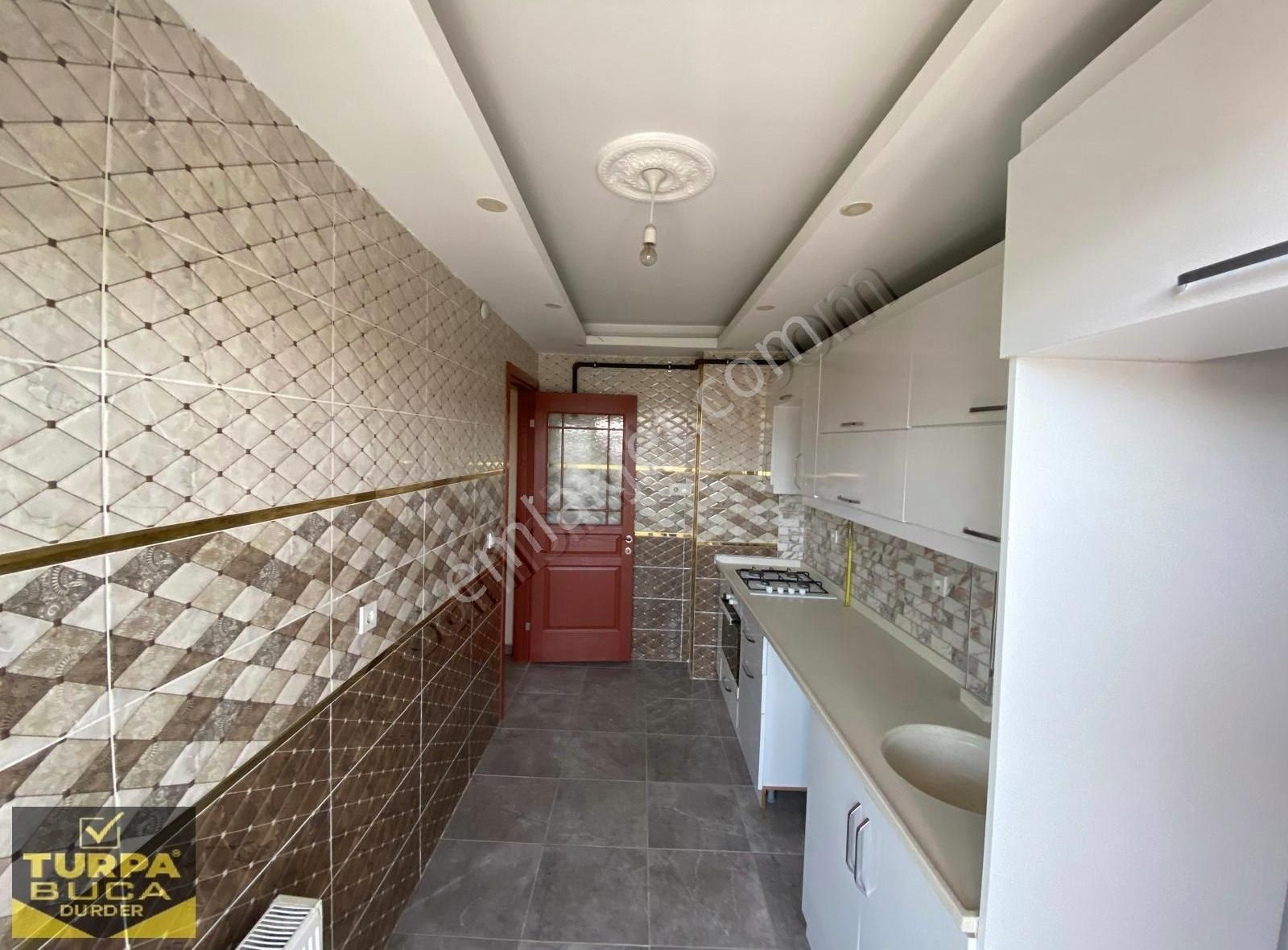 Turpa' Dan Yeşilbağlar' Da Cadde Üstü 2+1 Balkonlu D.gazlı Daire - Görsel 13