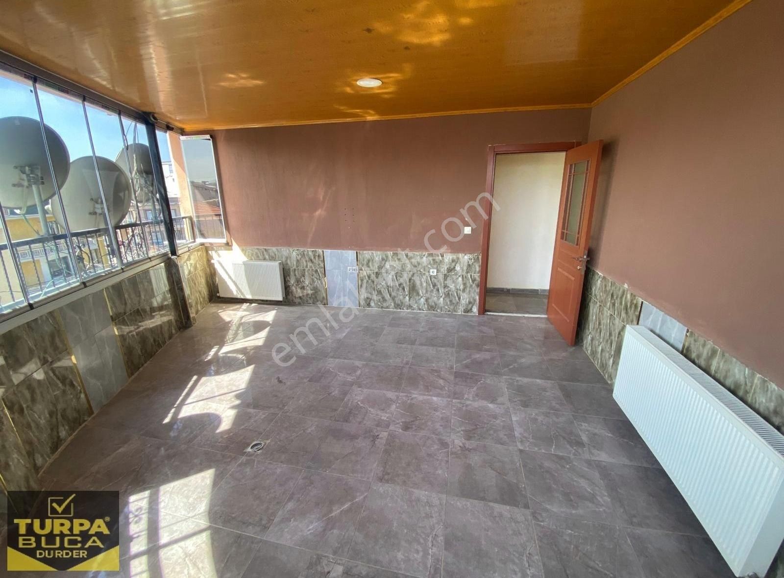 Turpa' Dan Yeşilbağlar' Da Cadde Üstü 2+1 Balkonlu D.gazlı Daire - Görsel 9