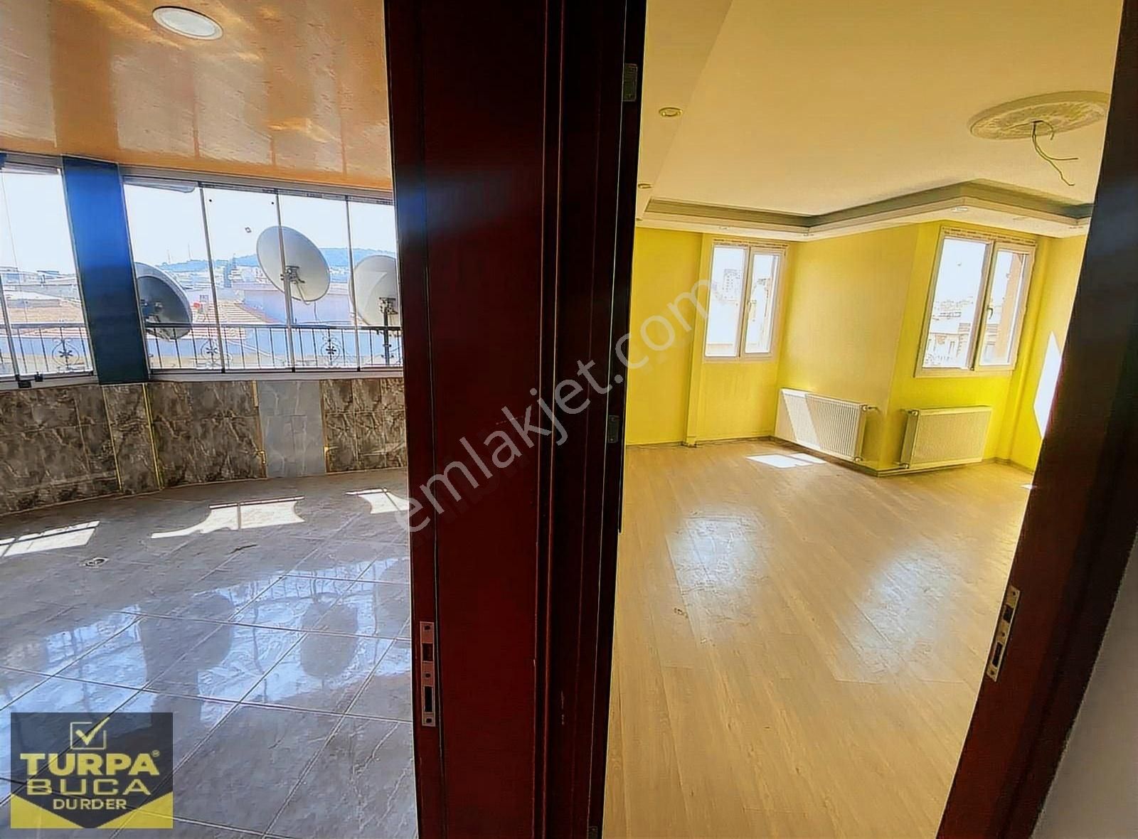 Turpa' Dan Yeşilbağlar' Da Cadde Üstü 2+1 Balkonlu D.gazlı Daire - Görsel 16