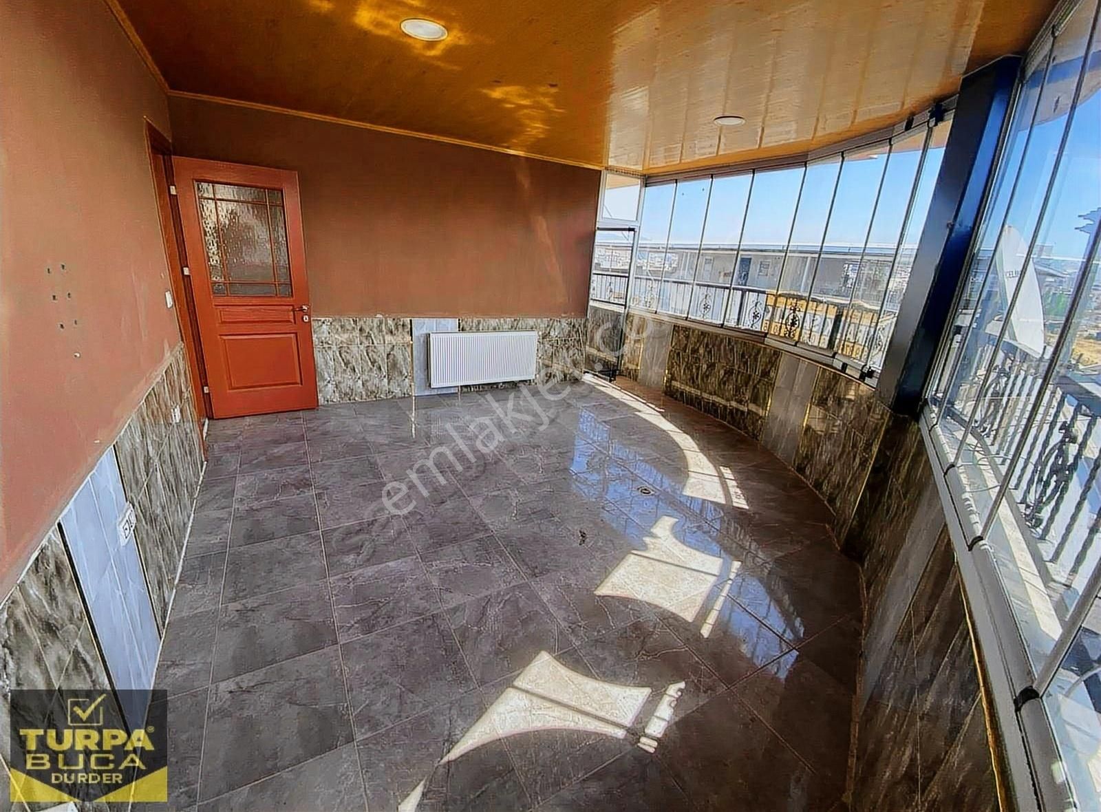 Turpa' Dan Yeşilbağlar' Da Cadde Üstü 2+1 Balkonlu D.gazlı Daire - Görsel 25