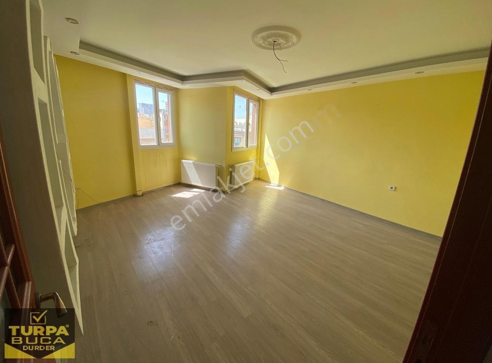 Turpa' Dan Yeşilbağlar' Da Cadde Üstü 2+1 Balkonlu D.gazlı Daire - Görsel 15