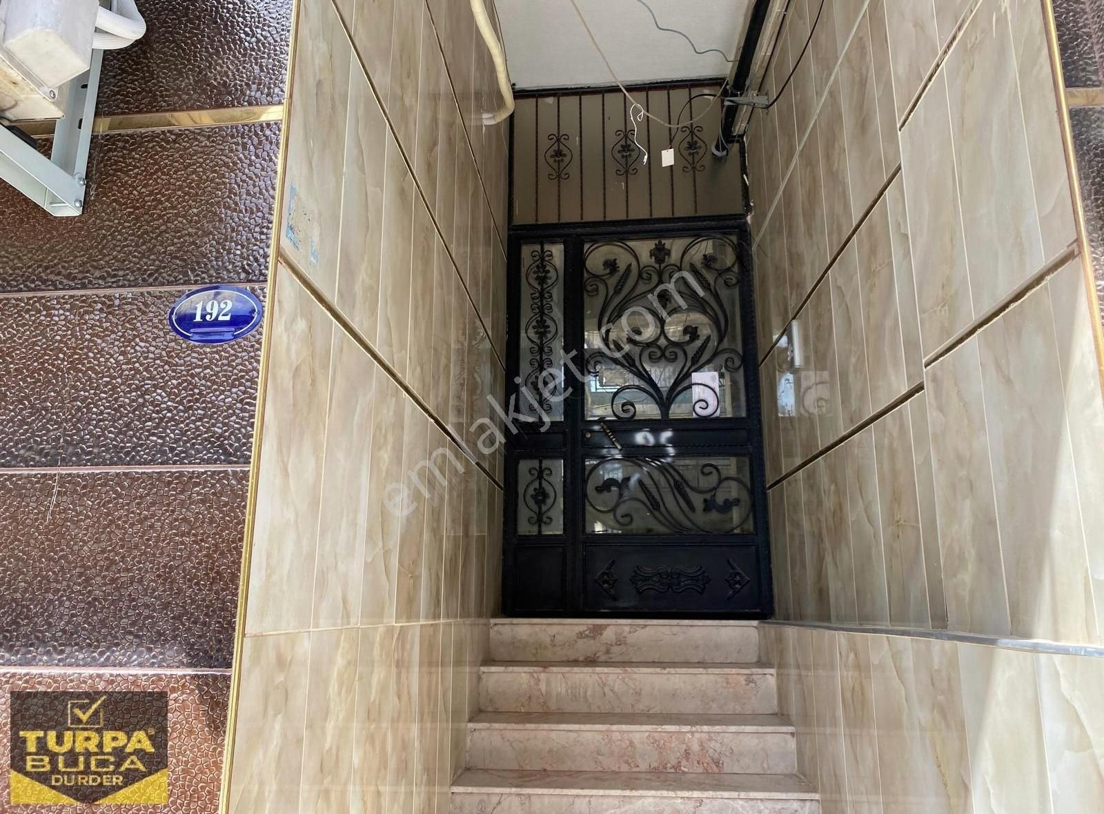 Turpa' Dan Yeşilbağlar' Da Cadde Üstü 2+1 Balkonlu D.gazlı Daire - Görsel 23